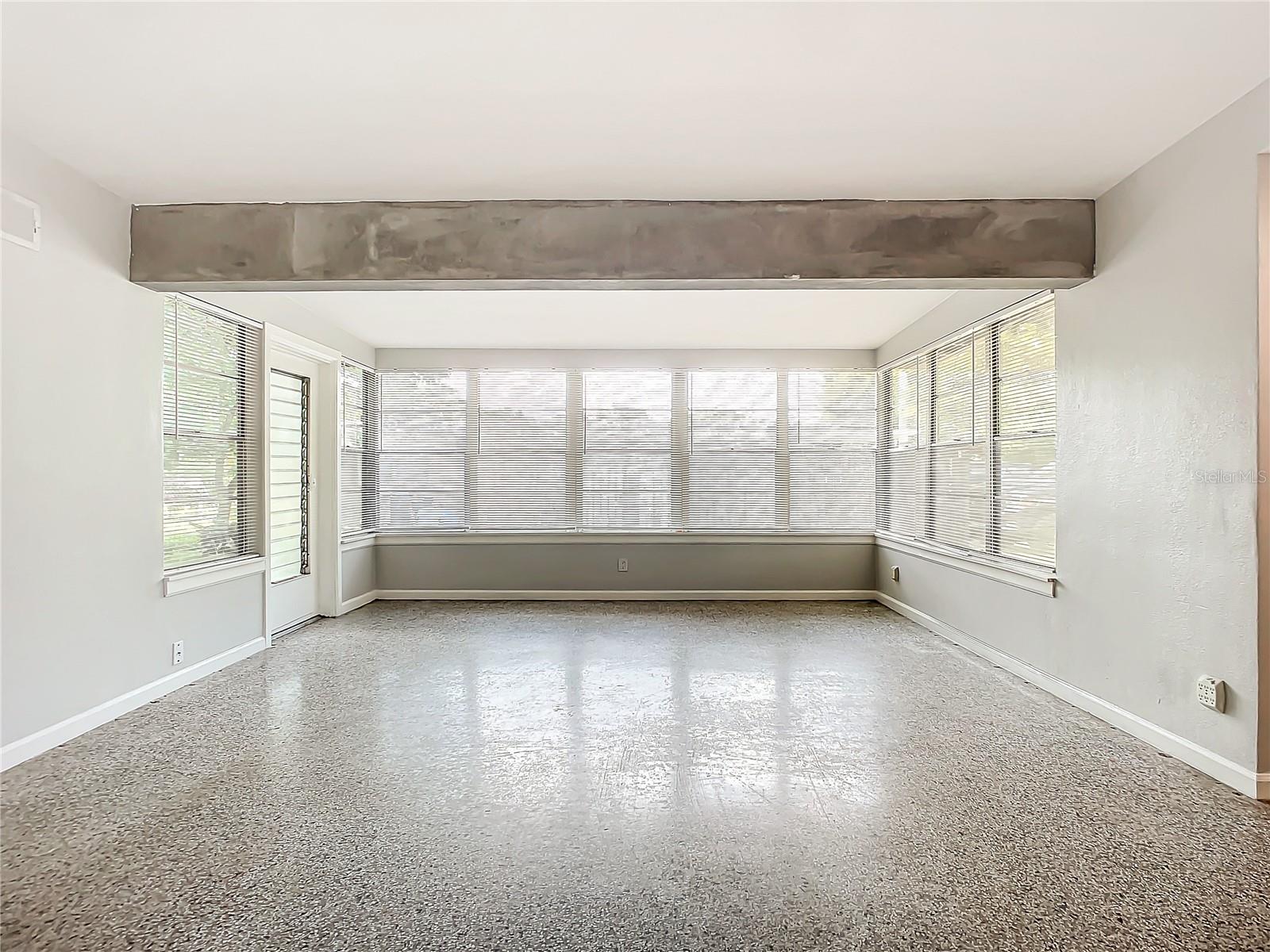 141 PINECREST DR