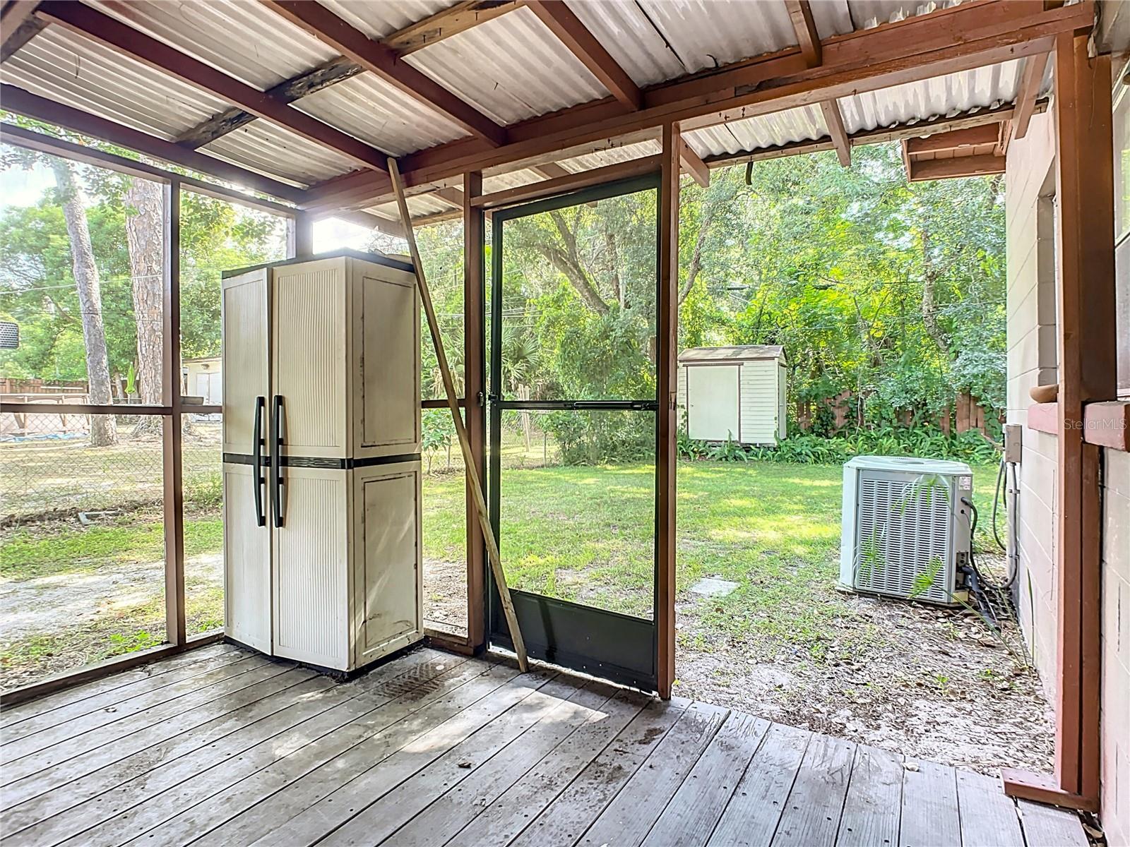 141 PINECREST DR