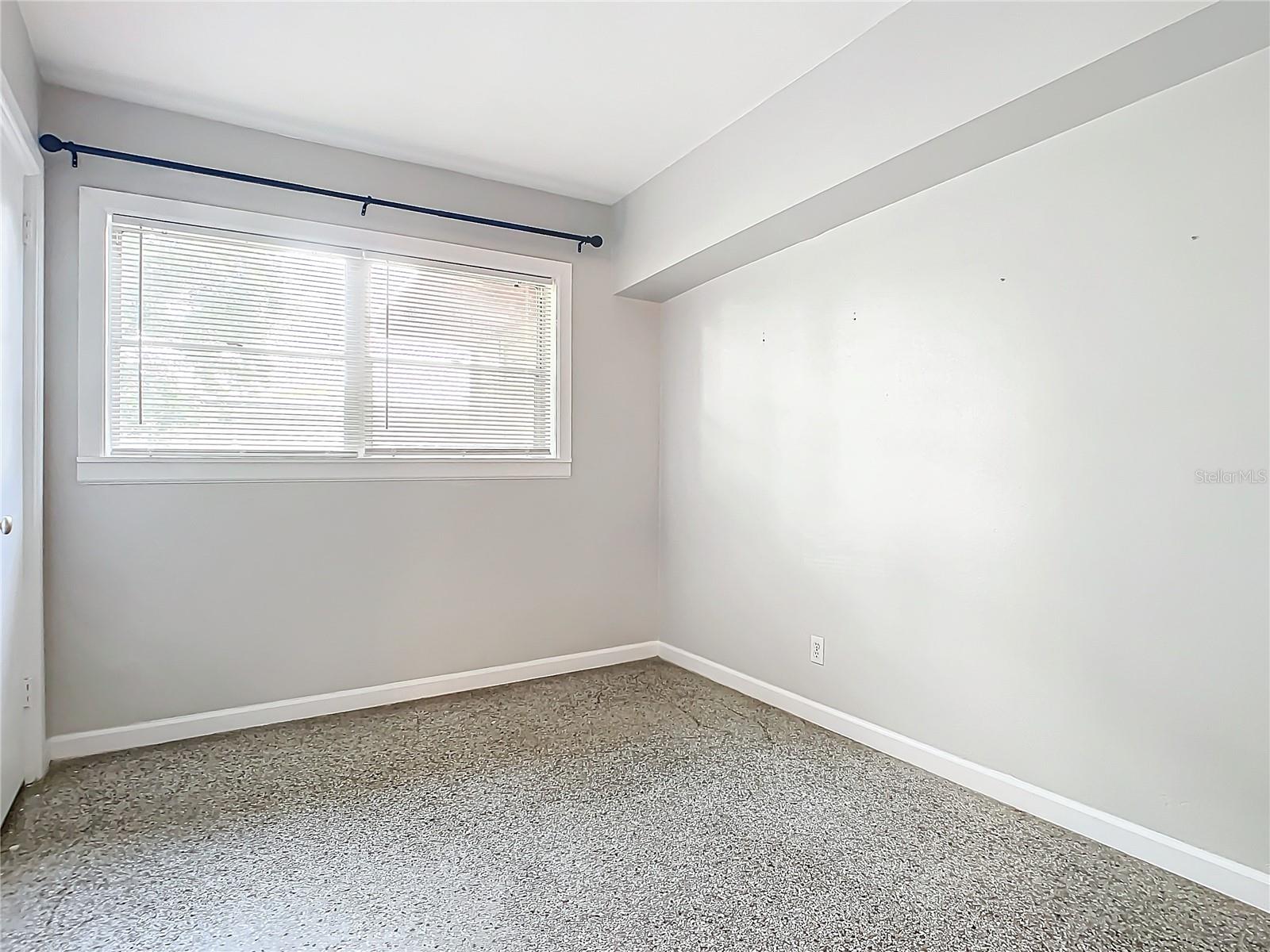 141 PINECREST DR
