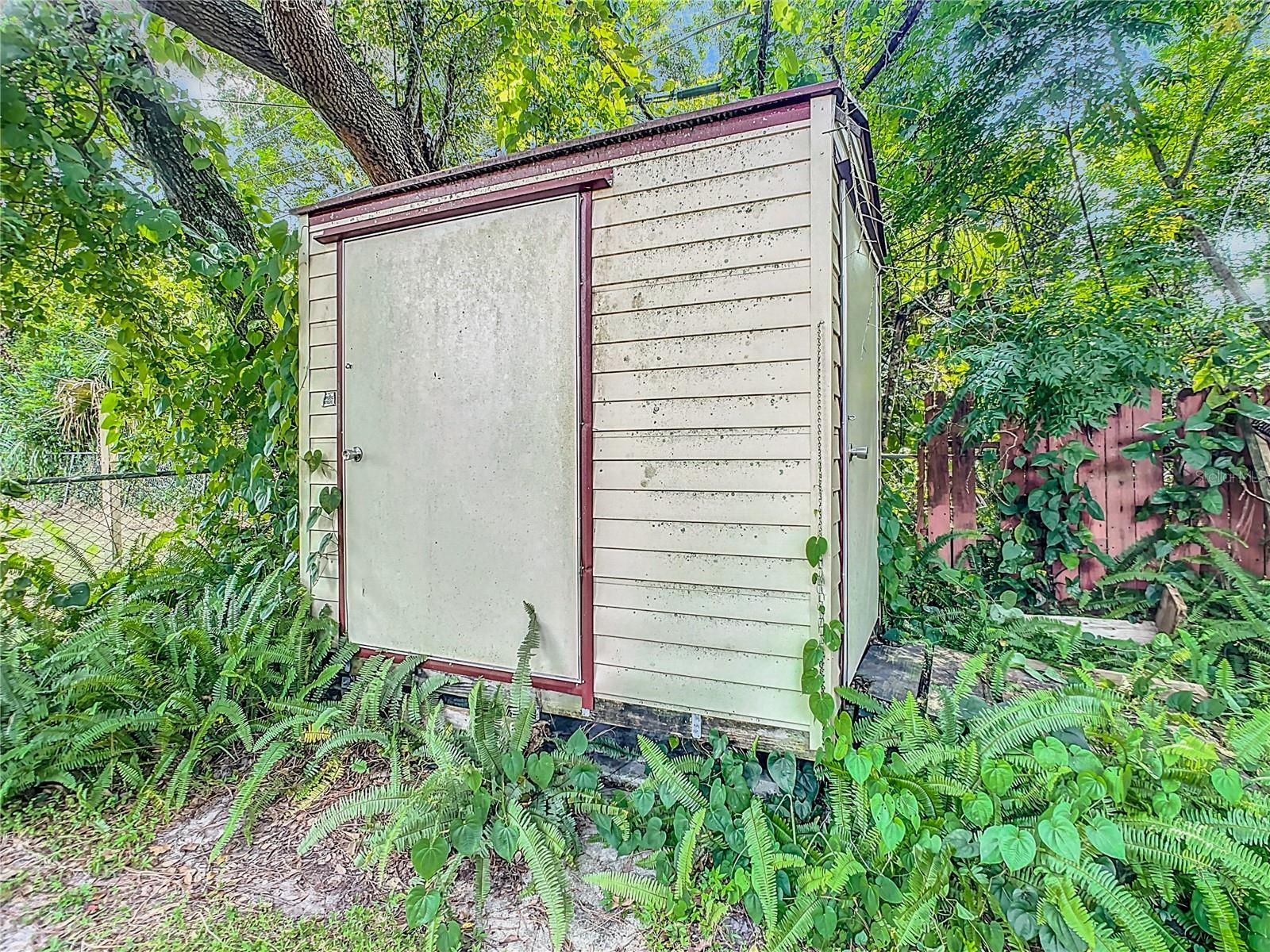 141 PINECREST DR