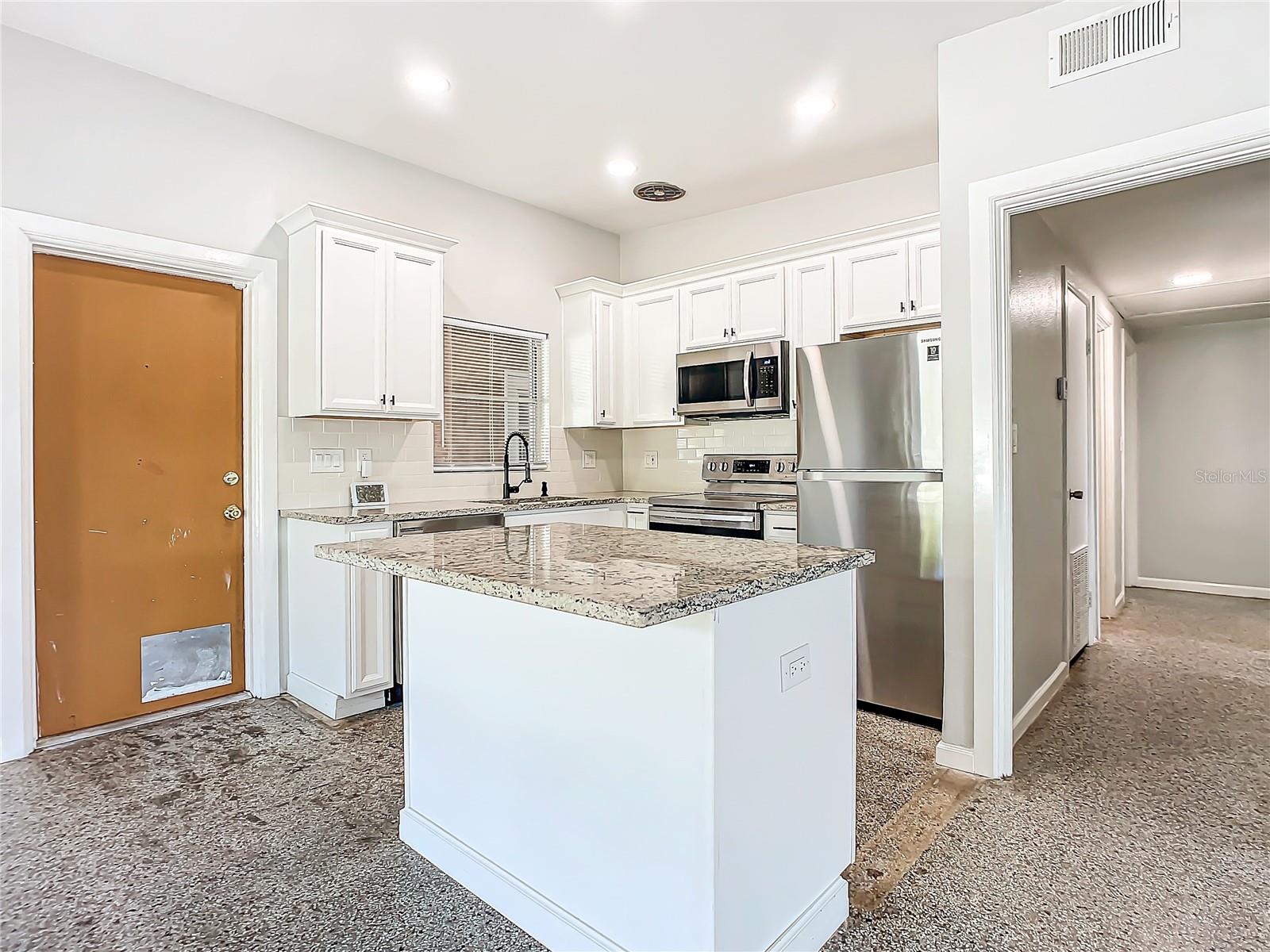 141 PINECREST DR