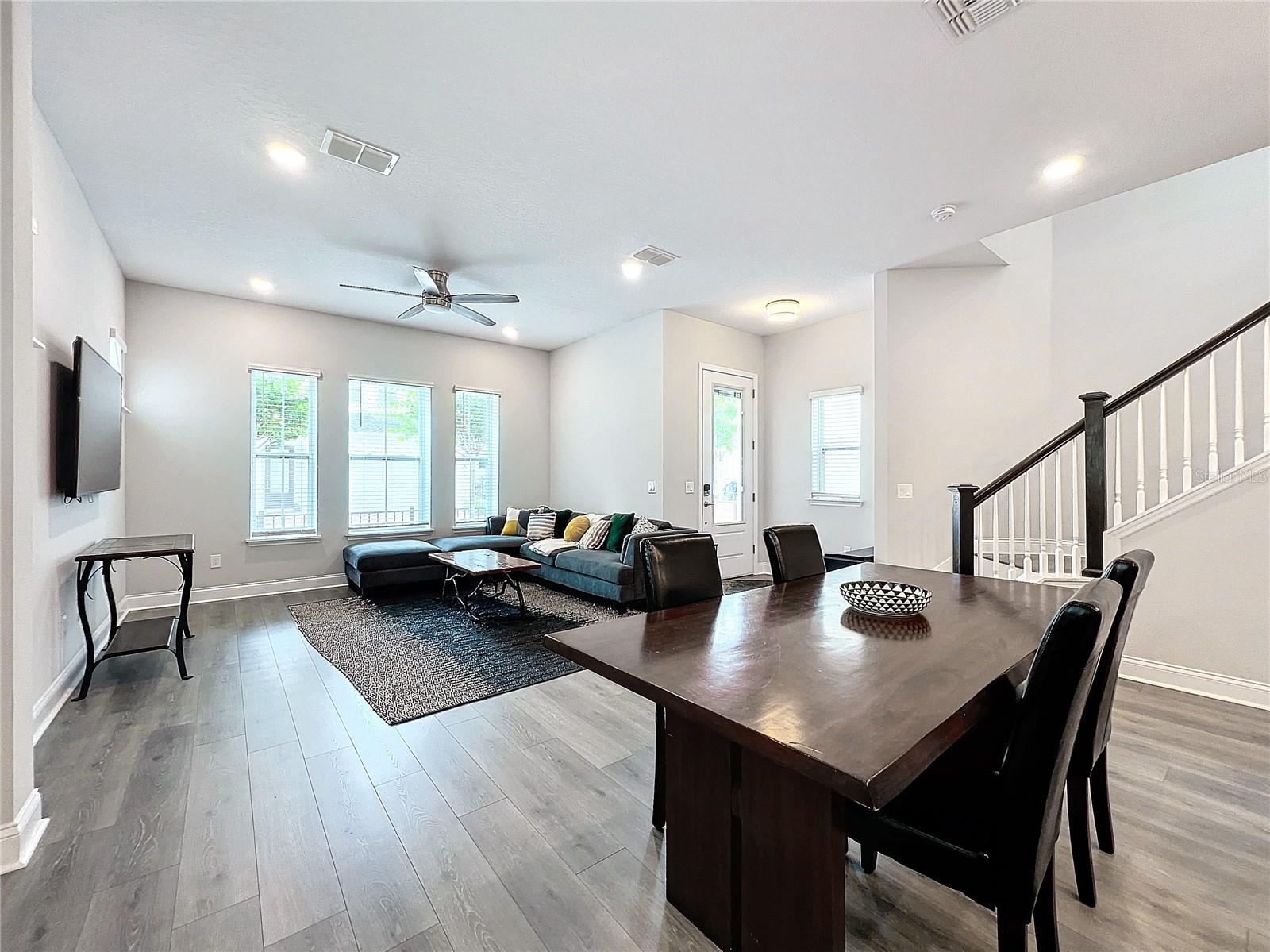 565 WISHBONE LN