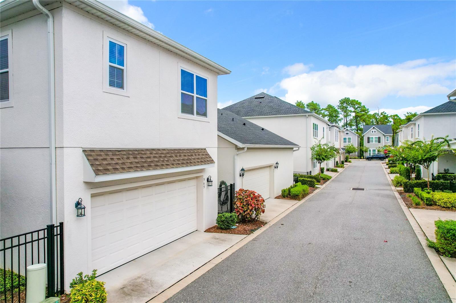 565 WISHBONE LN