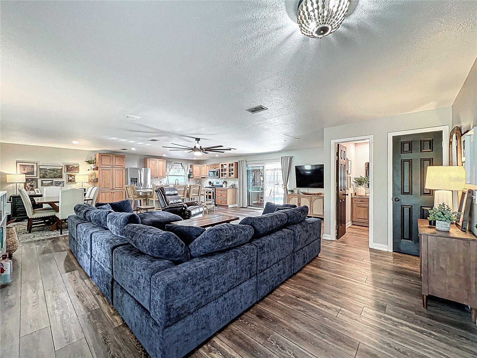210 CARRIAGE HILL DR