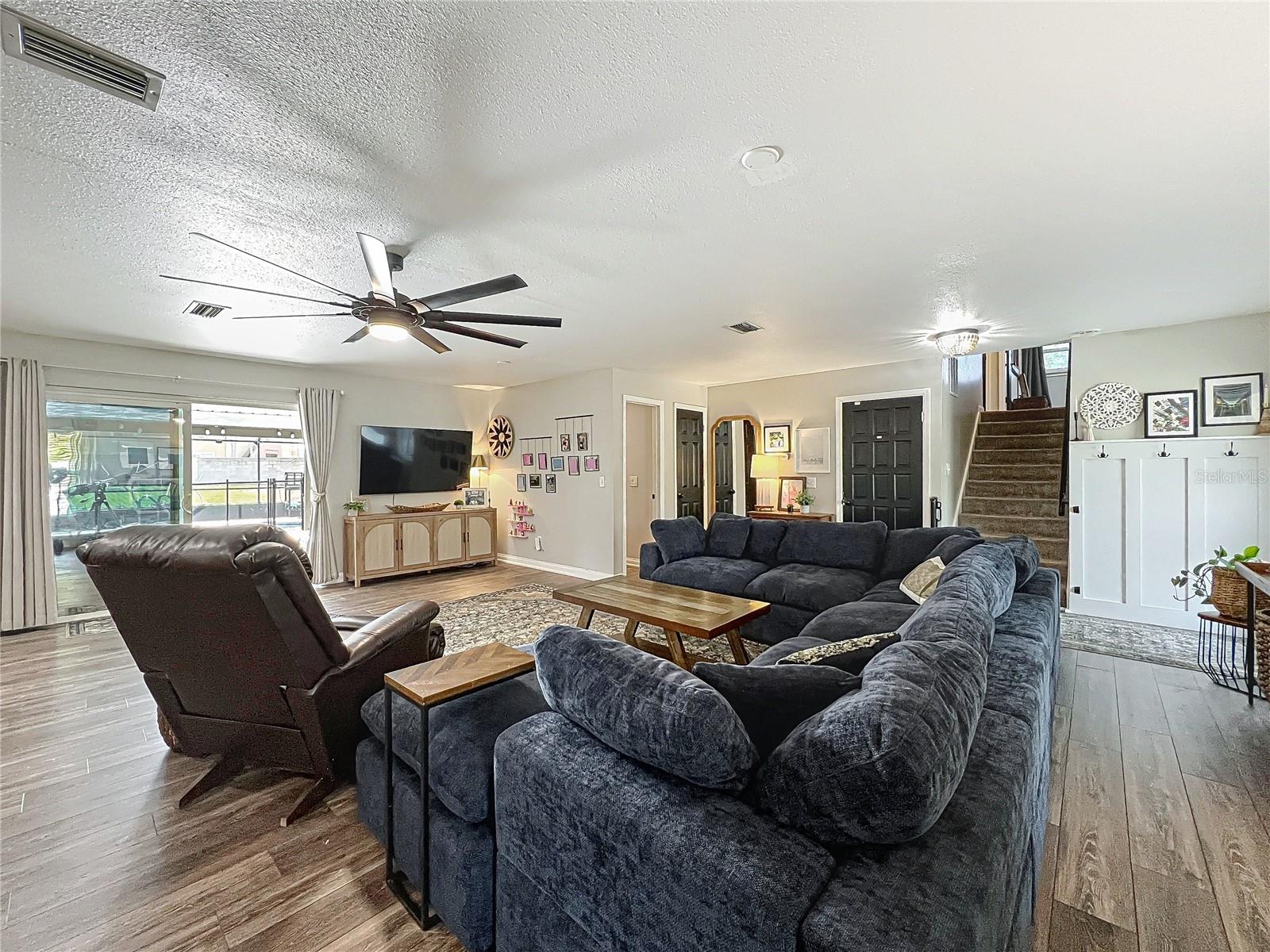 210 CARRIAGE HILL DR