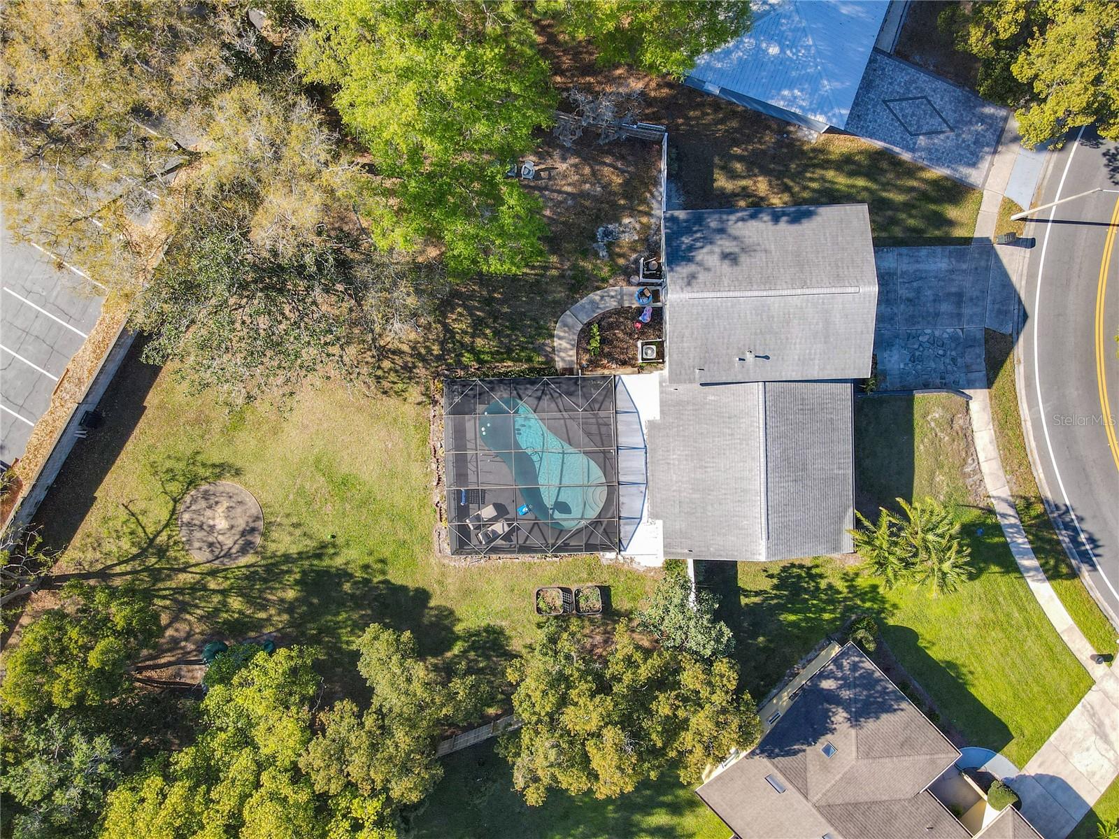 210 CARRIAGE HILL DR