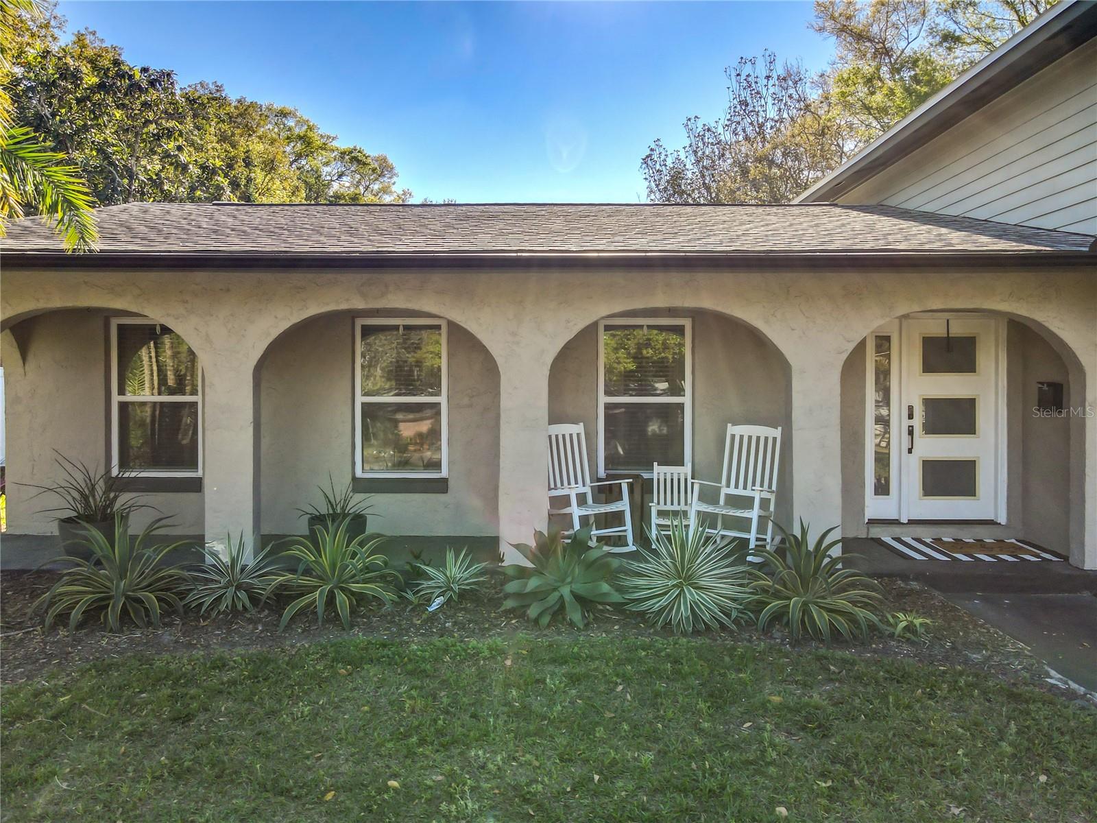 210 CARRIAGE HILL DR