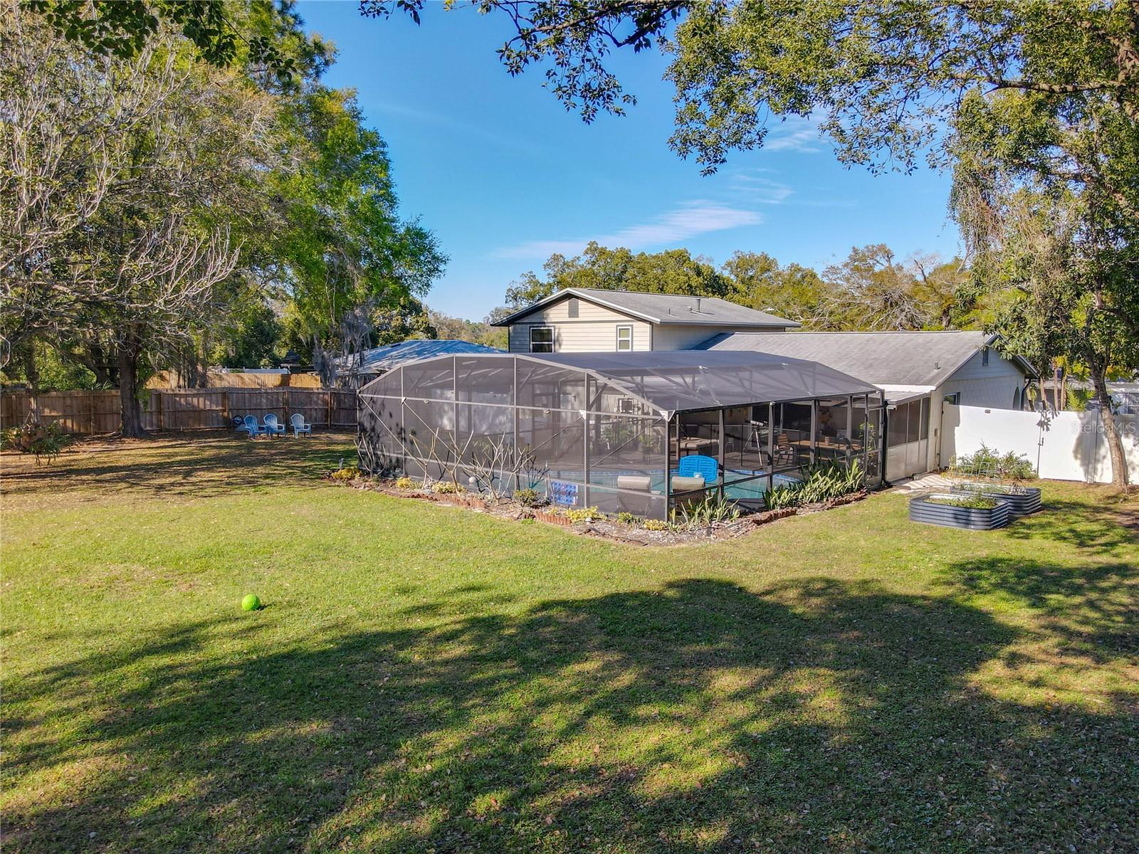 210 CARRIAGE HILL DR