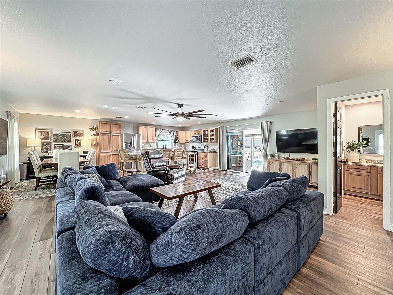 210 CARRIAGE HILL DR