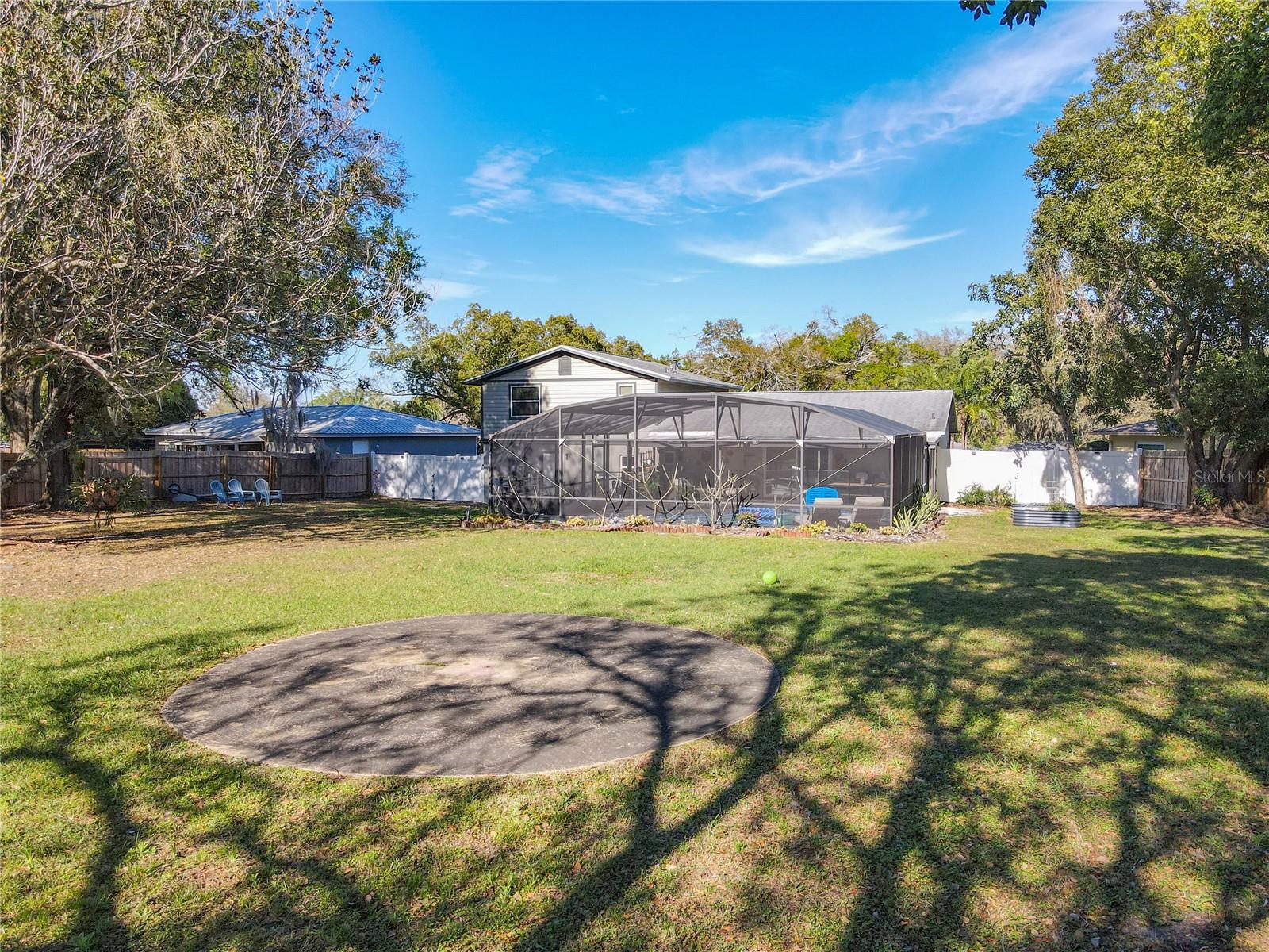 210 CARRIAGE HILL DR