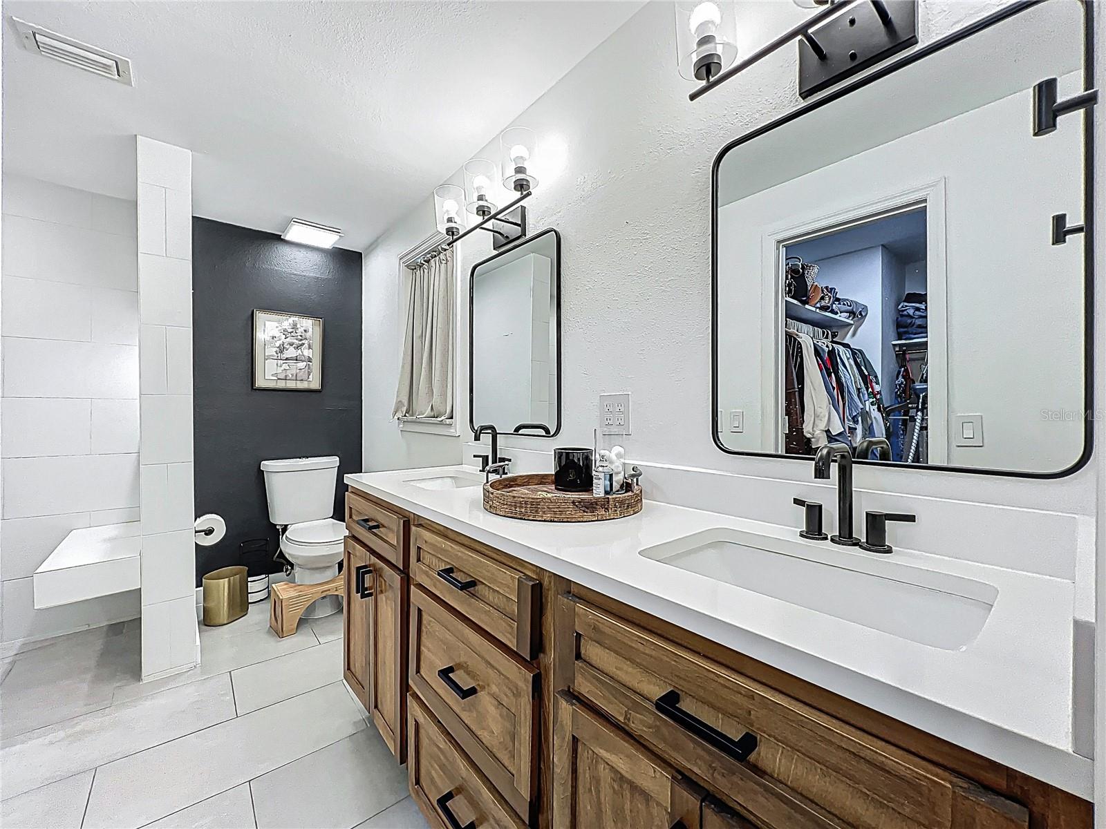 210 CARRIAGE HILL DR