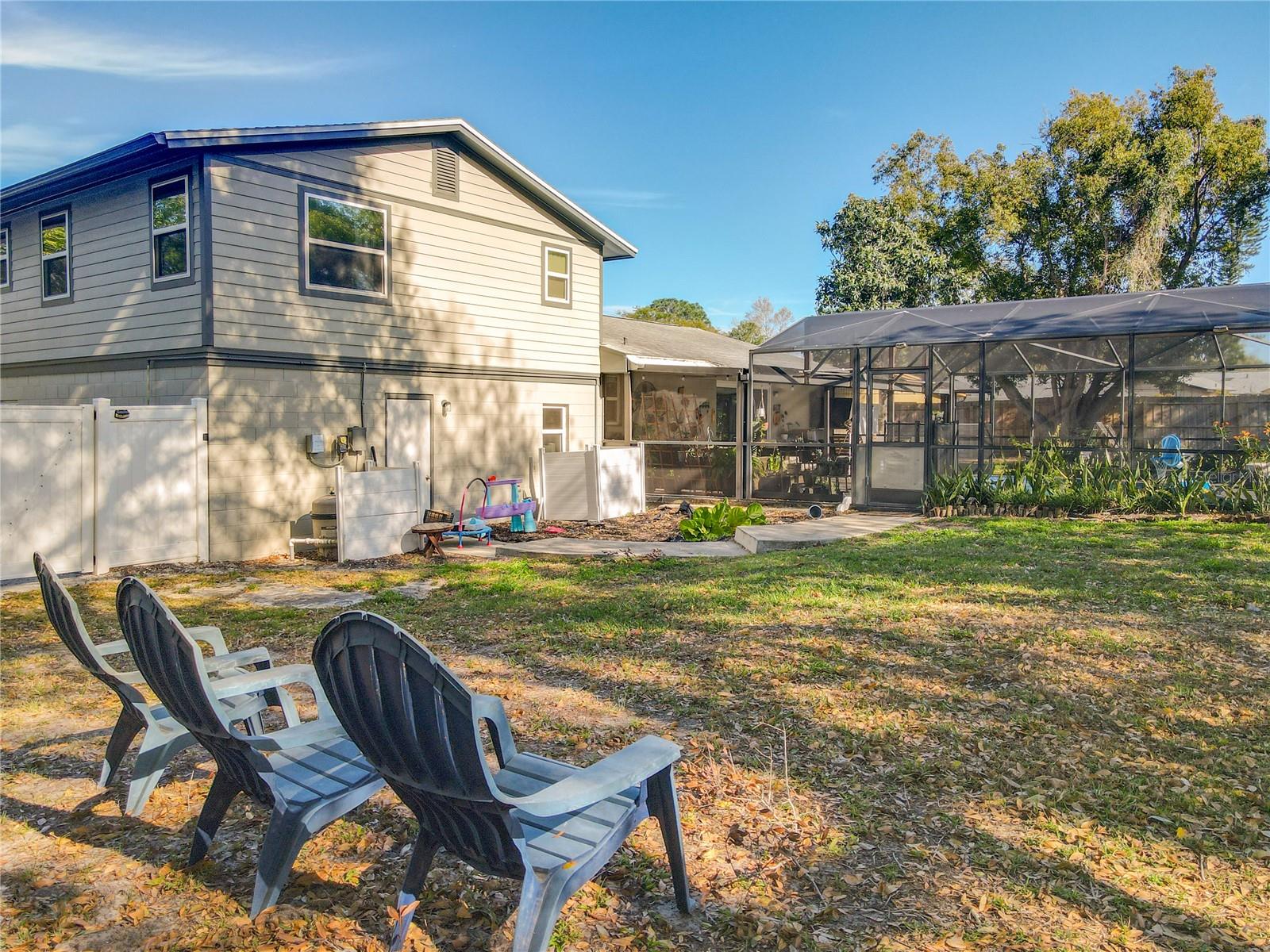 210 CARRIAGE HILL DR