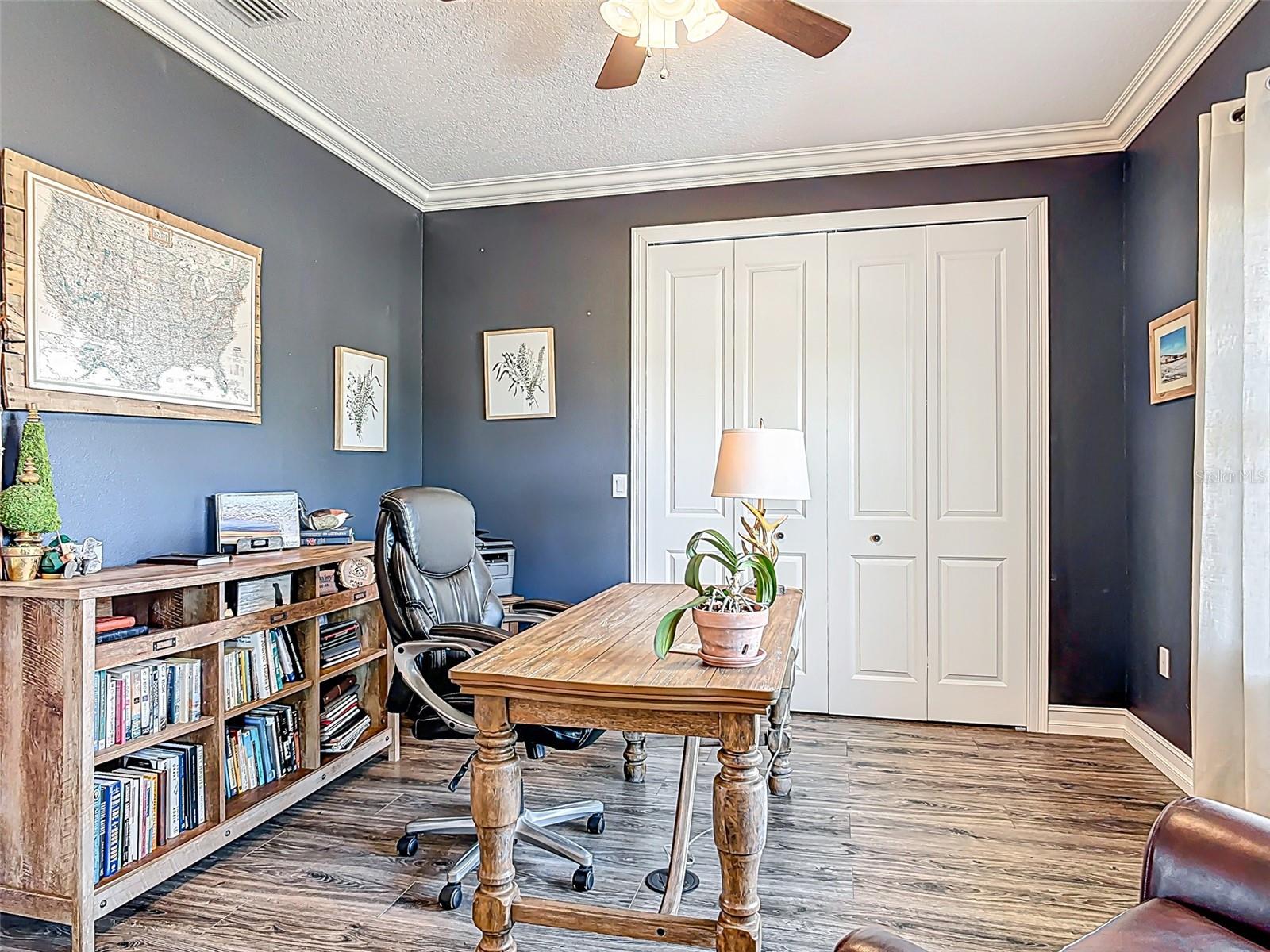 1271 THOROUGHBRED TRL