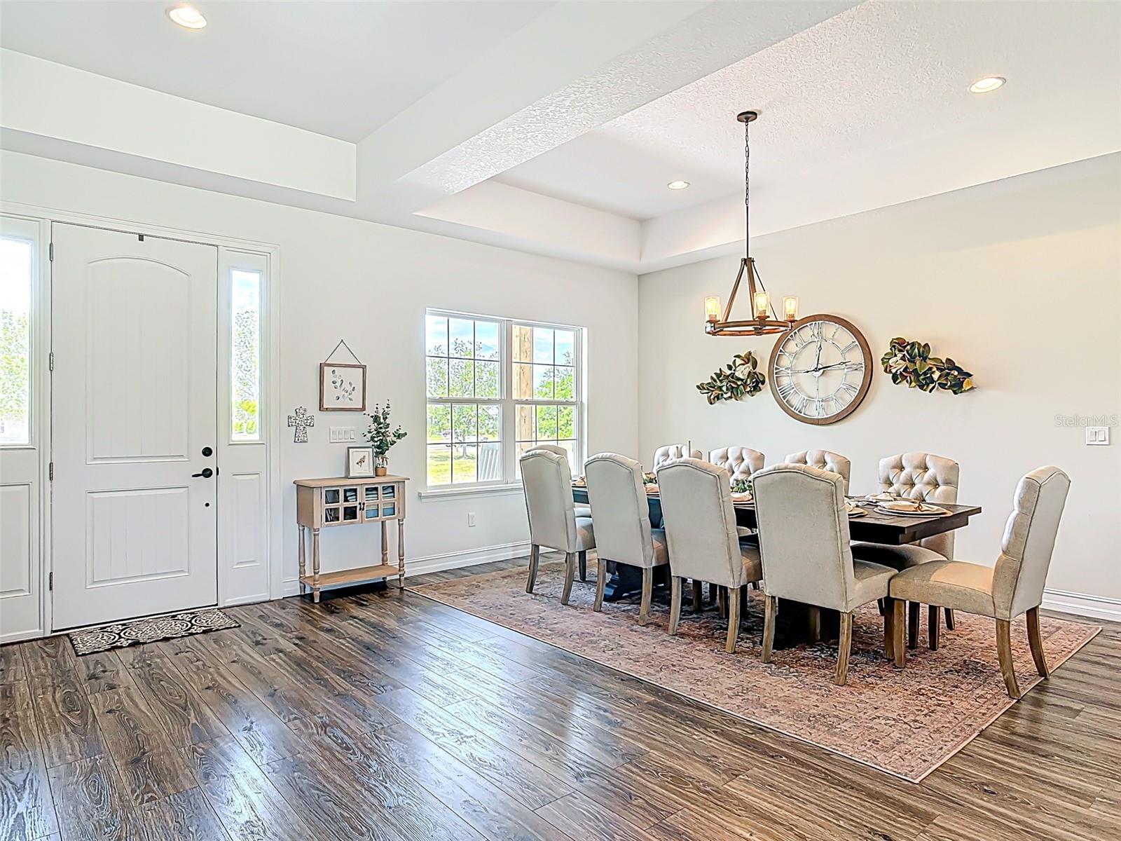 1271 THOROUGHBRED TRL