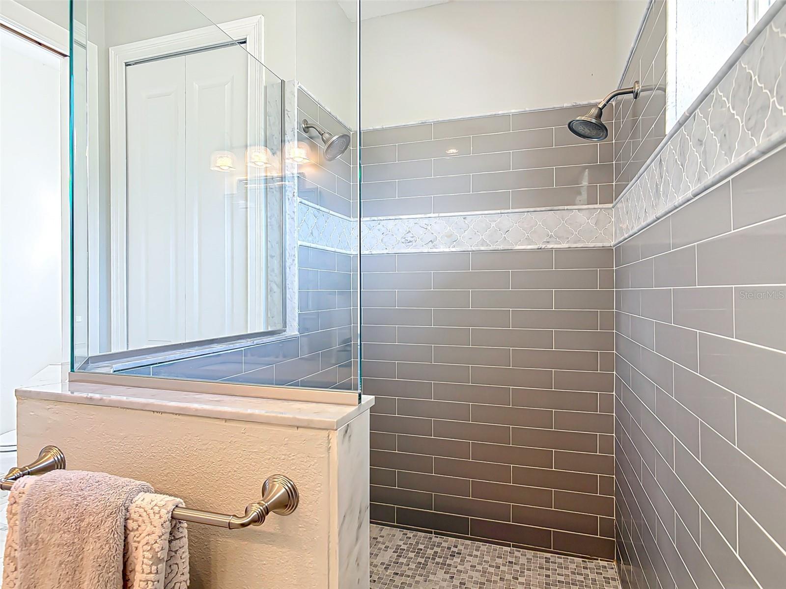 1271 THOROUGHBRED TRL