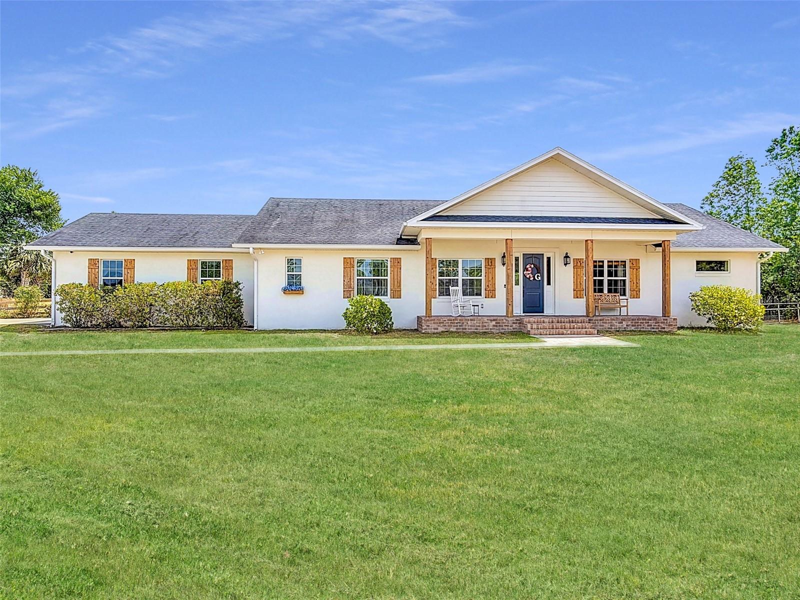 1271 THOROUGHBRED TRL