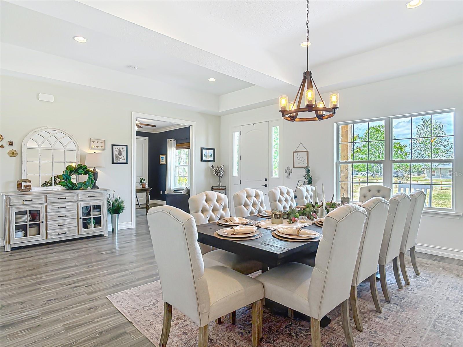 1271 THOROUGHBRED TRL