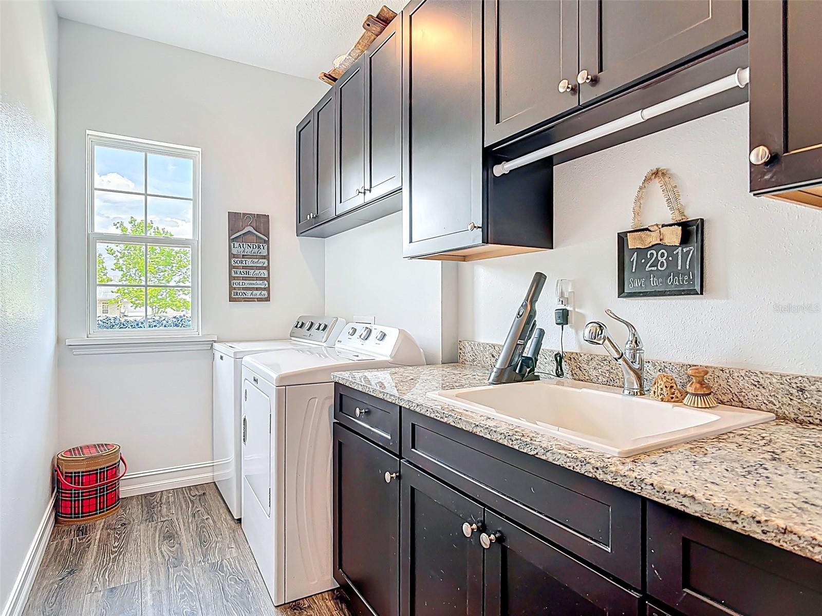 1271 THOROUGHBRED TRL