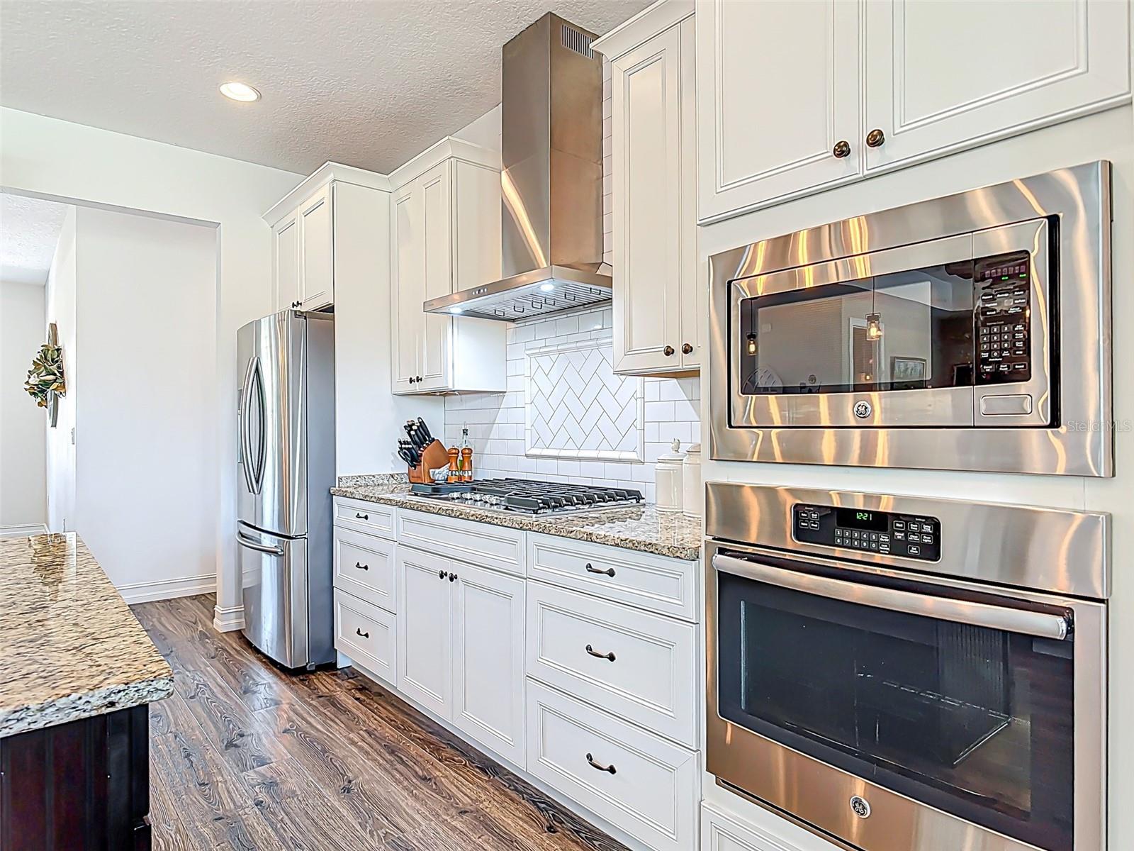 1271 THOROUGHBRED TRL