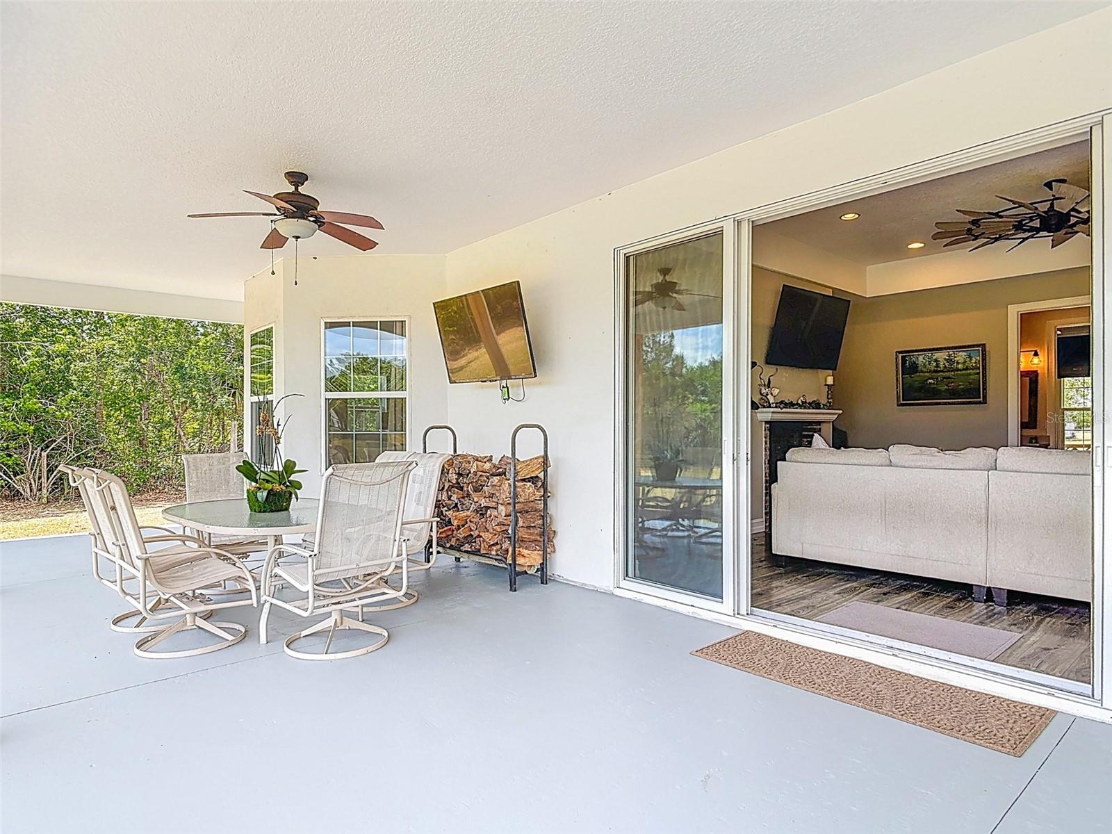 1271 THOROUGHBRED TRL