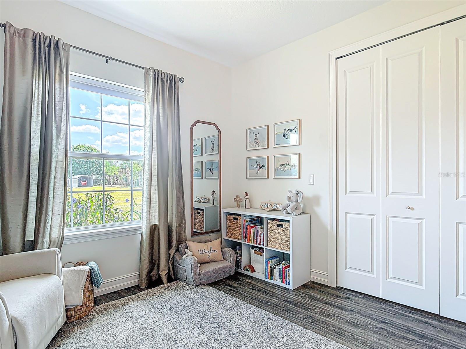 1271 THOROUGHBRED TRL