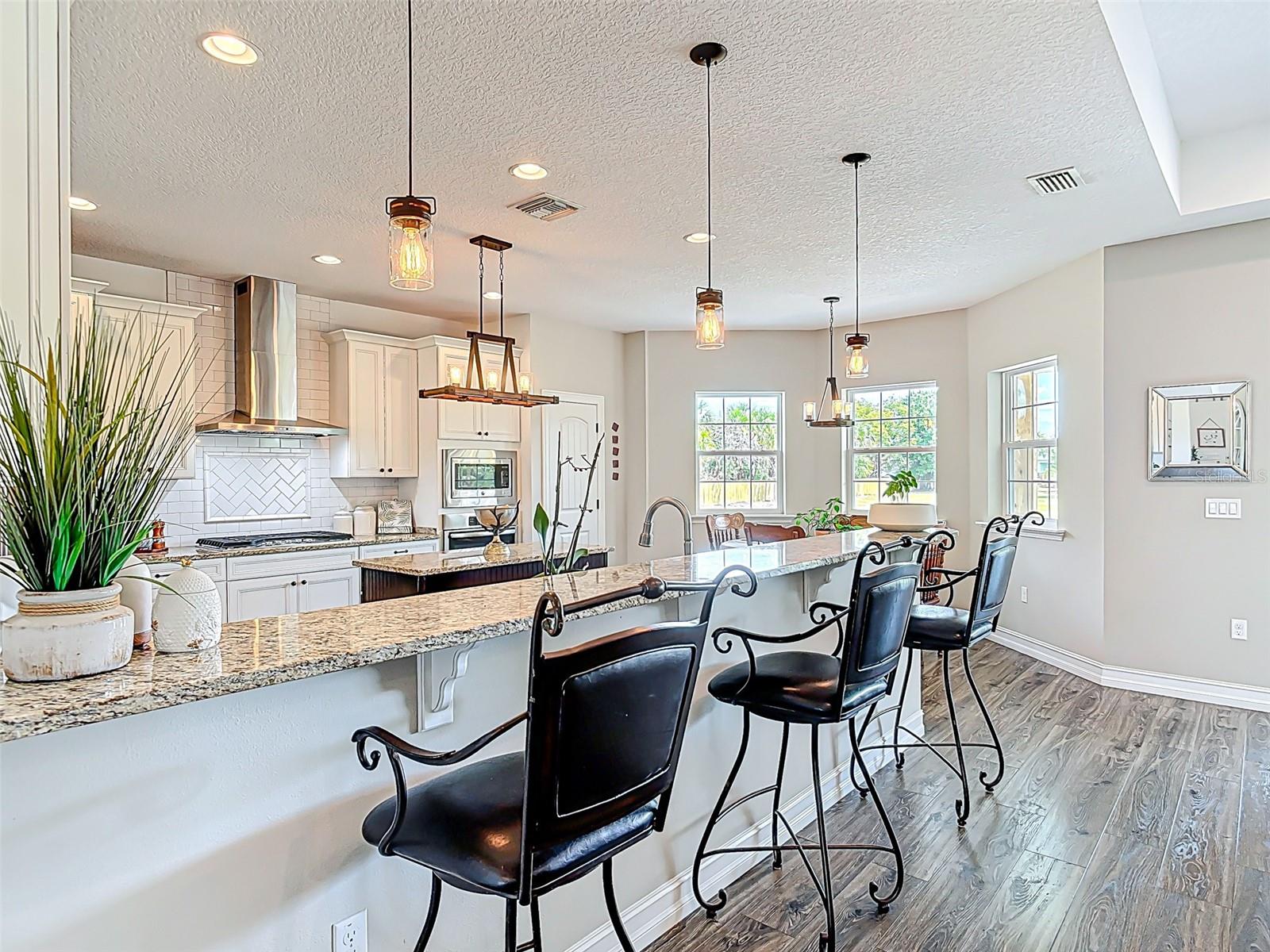 1271 THOROUGHBRED TRL