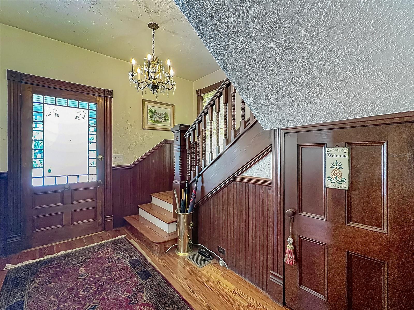 420 S OAK AVE