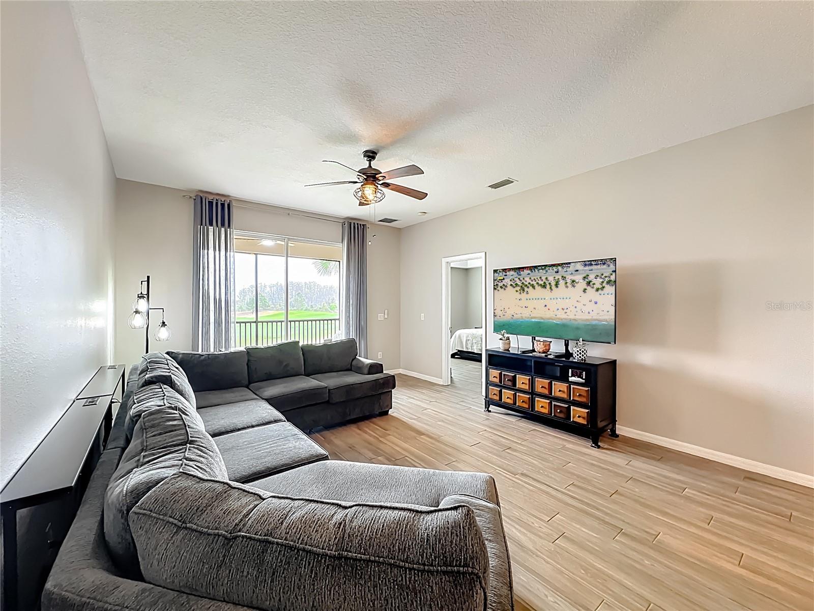 9417 MYRTLE CREEK LN #609