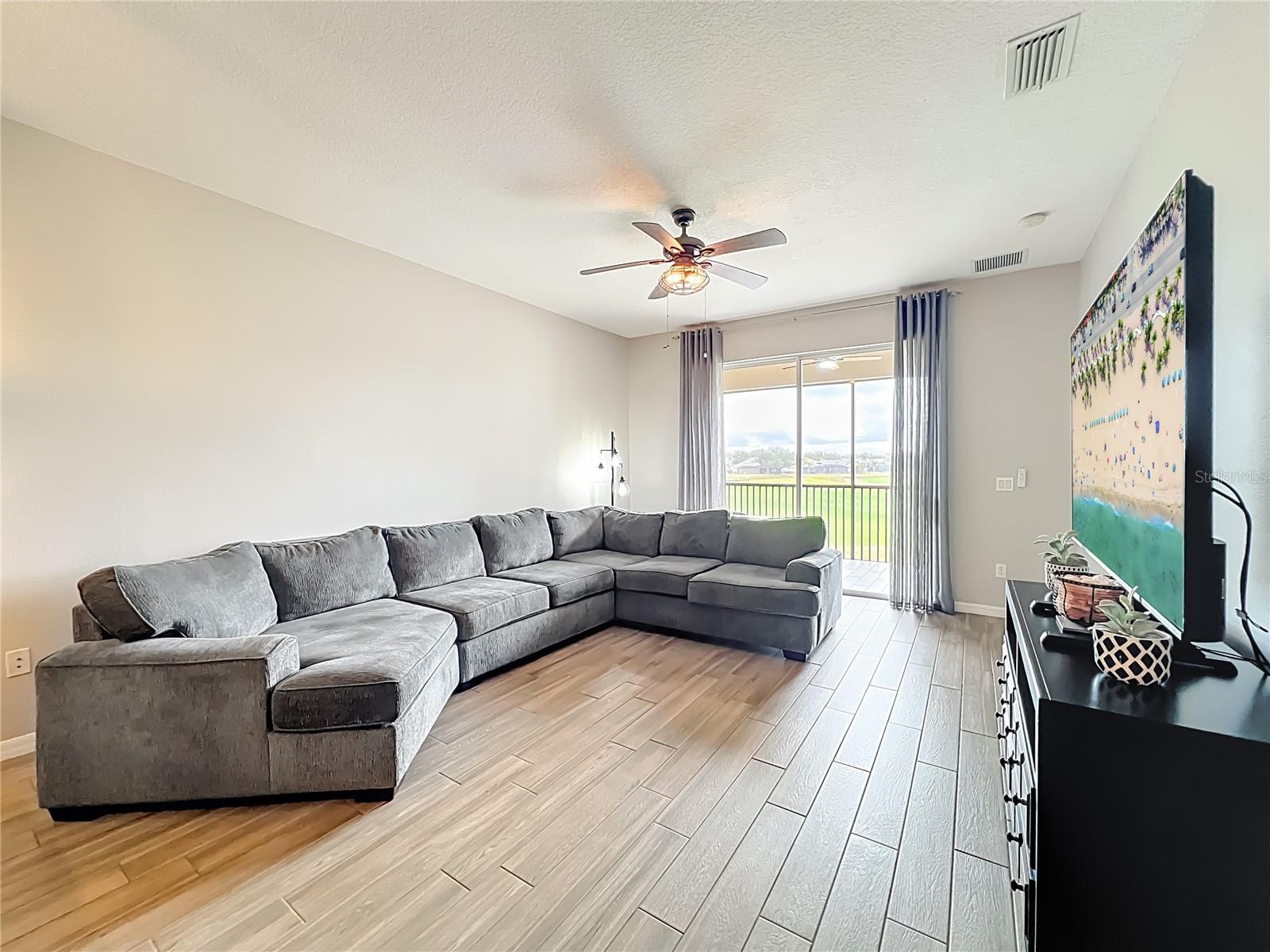 9417 MYRTLE CREEK LN #609