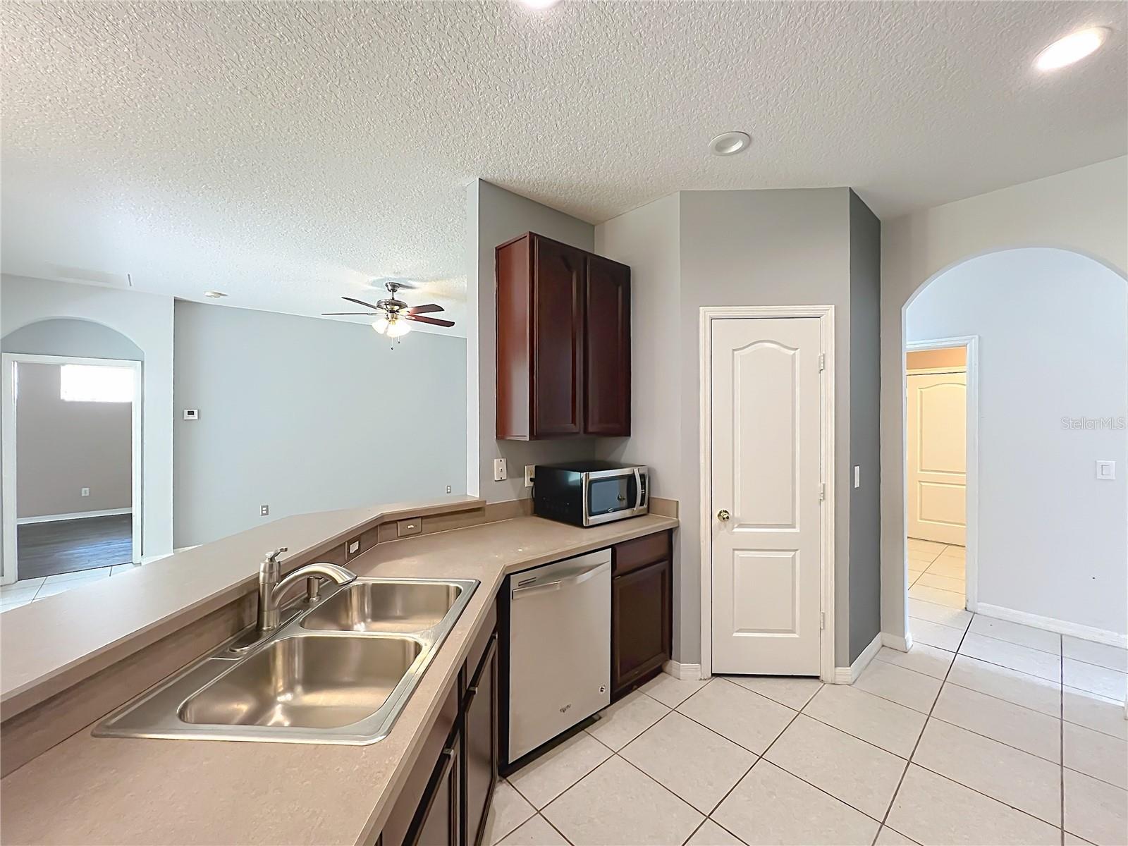 235 MAGNOLIA PARK TRL