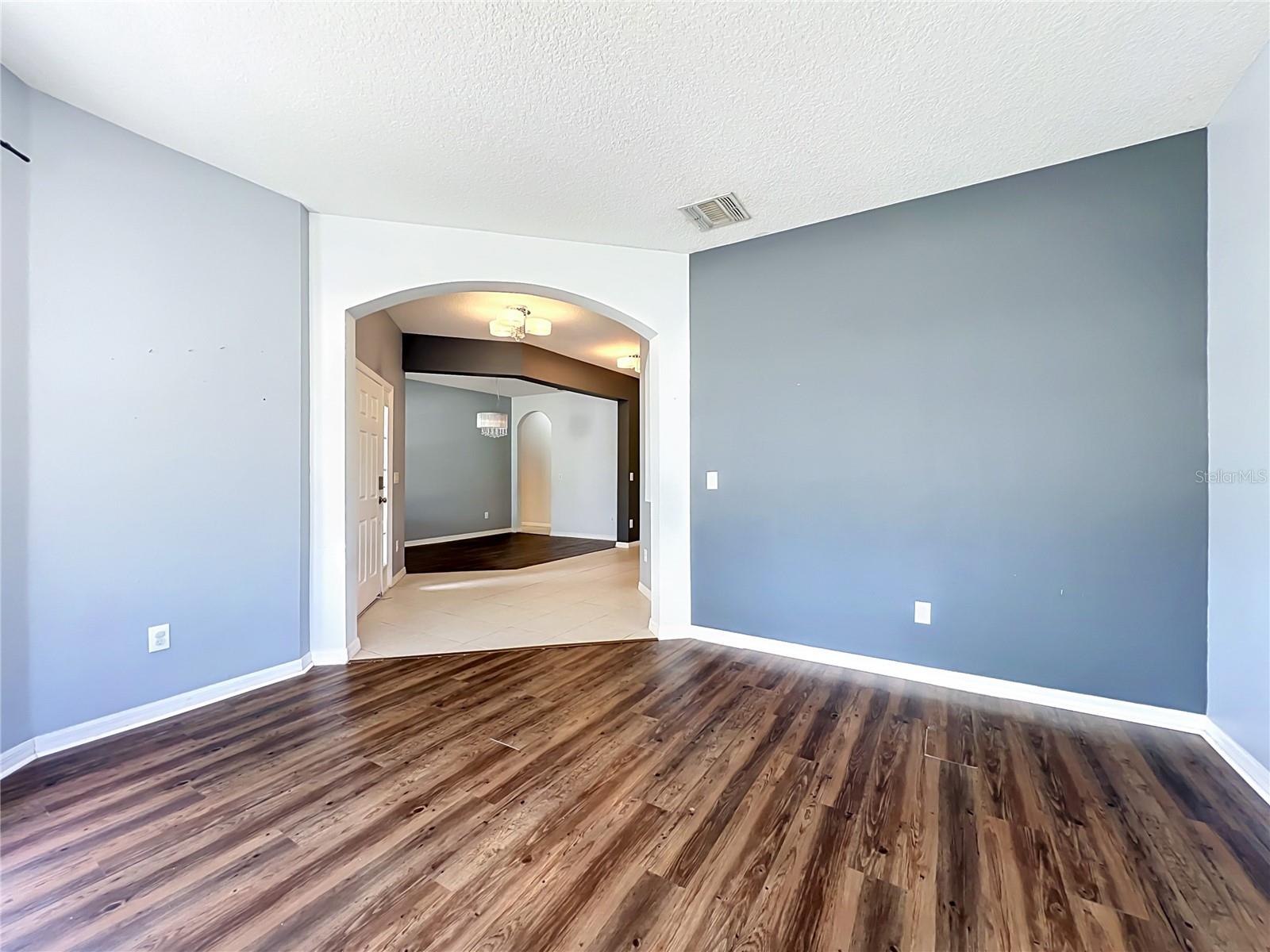 235 MAGNOLIA PARK TRL