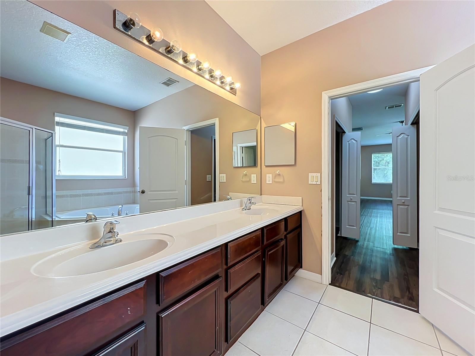 235 MAGNOLIA PARK TRL