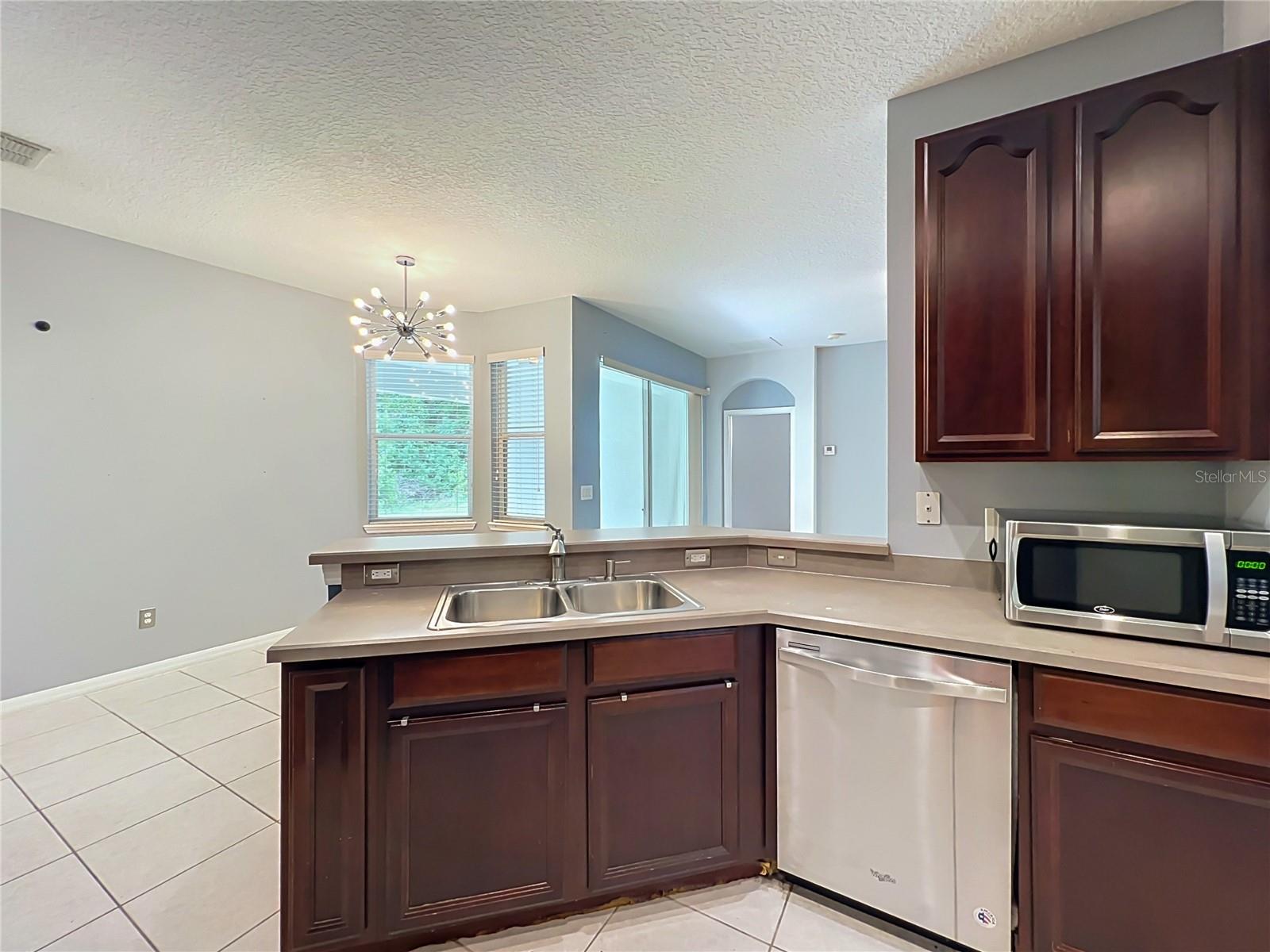 235 MAGNOLIA PARK TRL