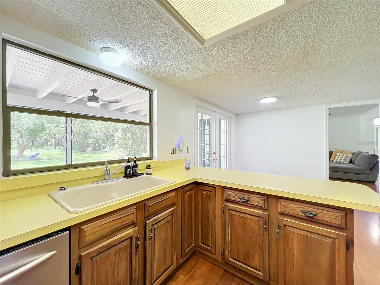 975 DYSON DR
