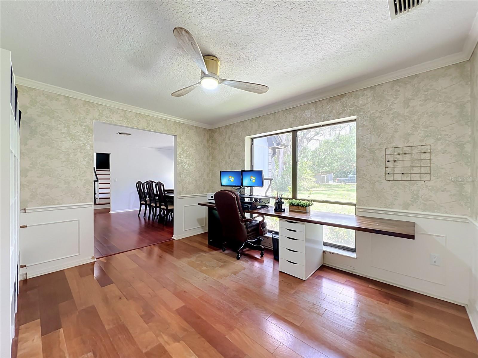 975 DYSON DR