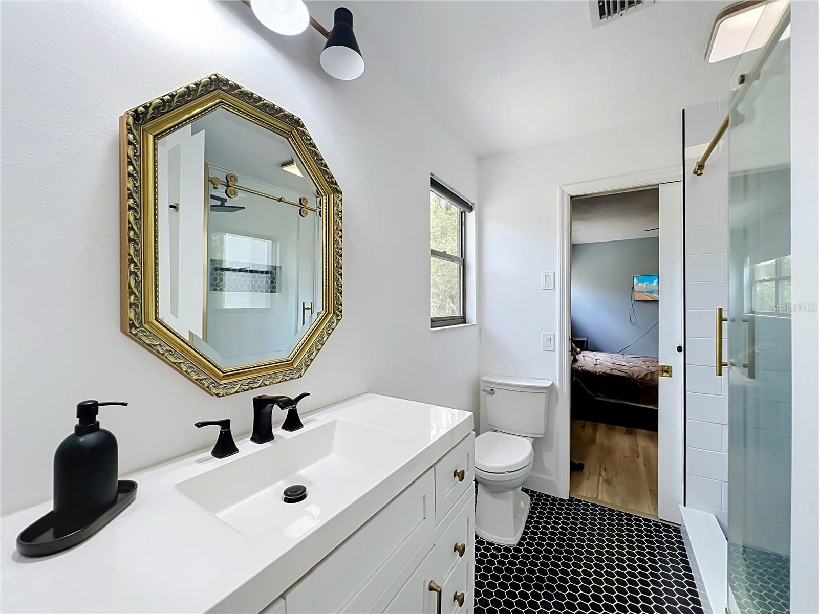 975 DYSON DR