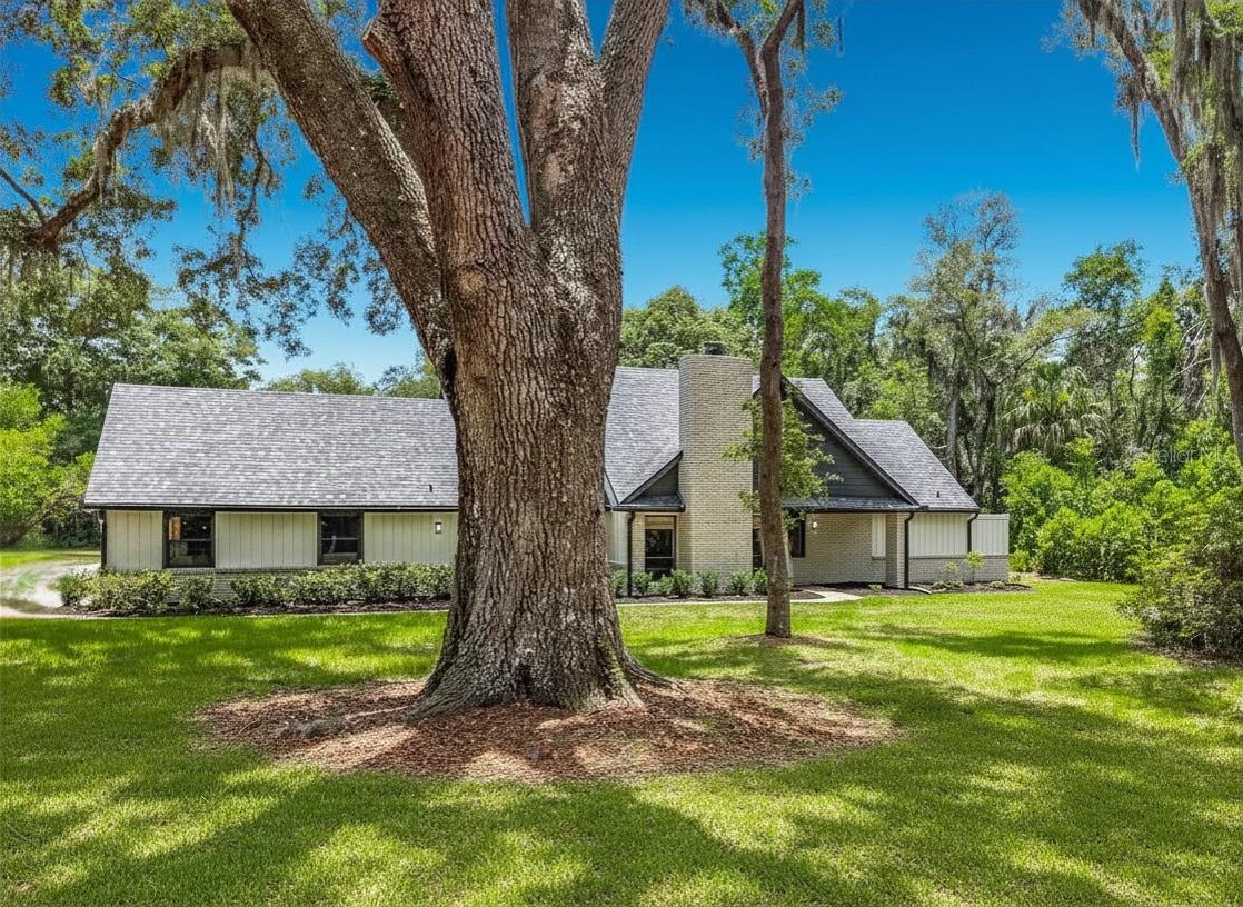 975 DYSON DR