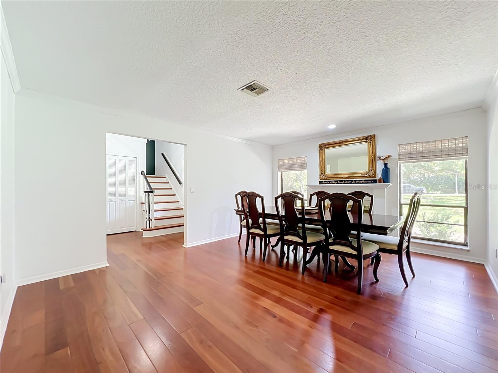 975 DYSON DR