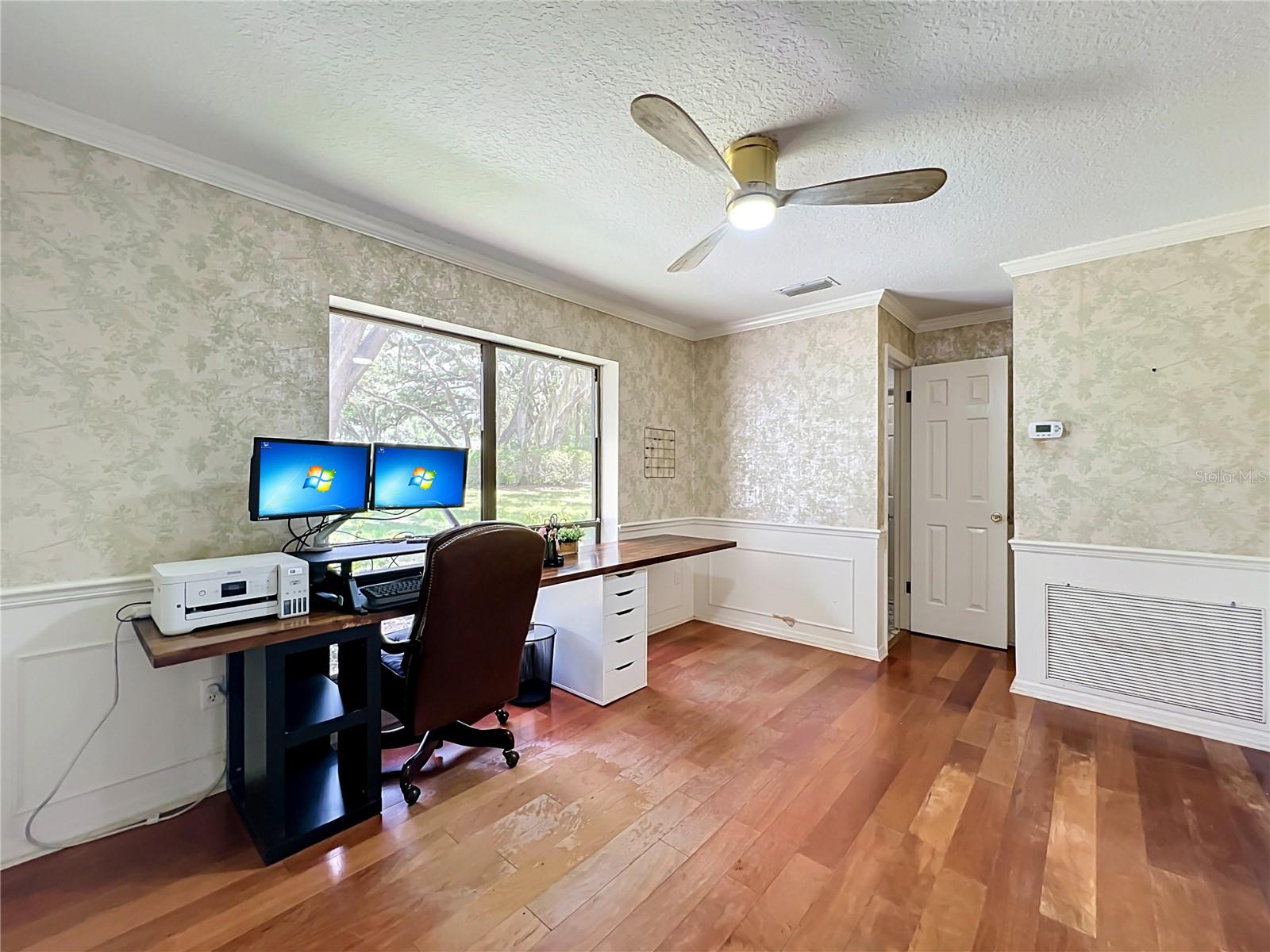975 DYSON DR