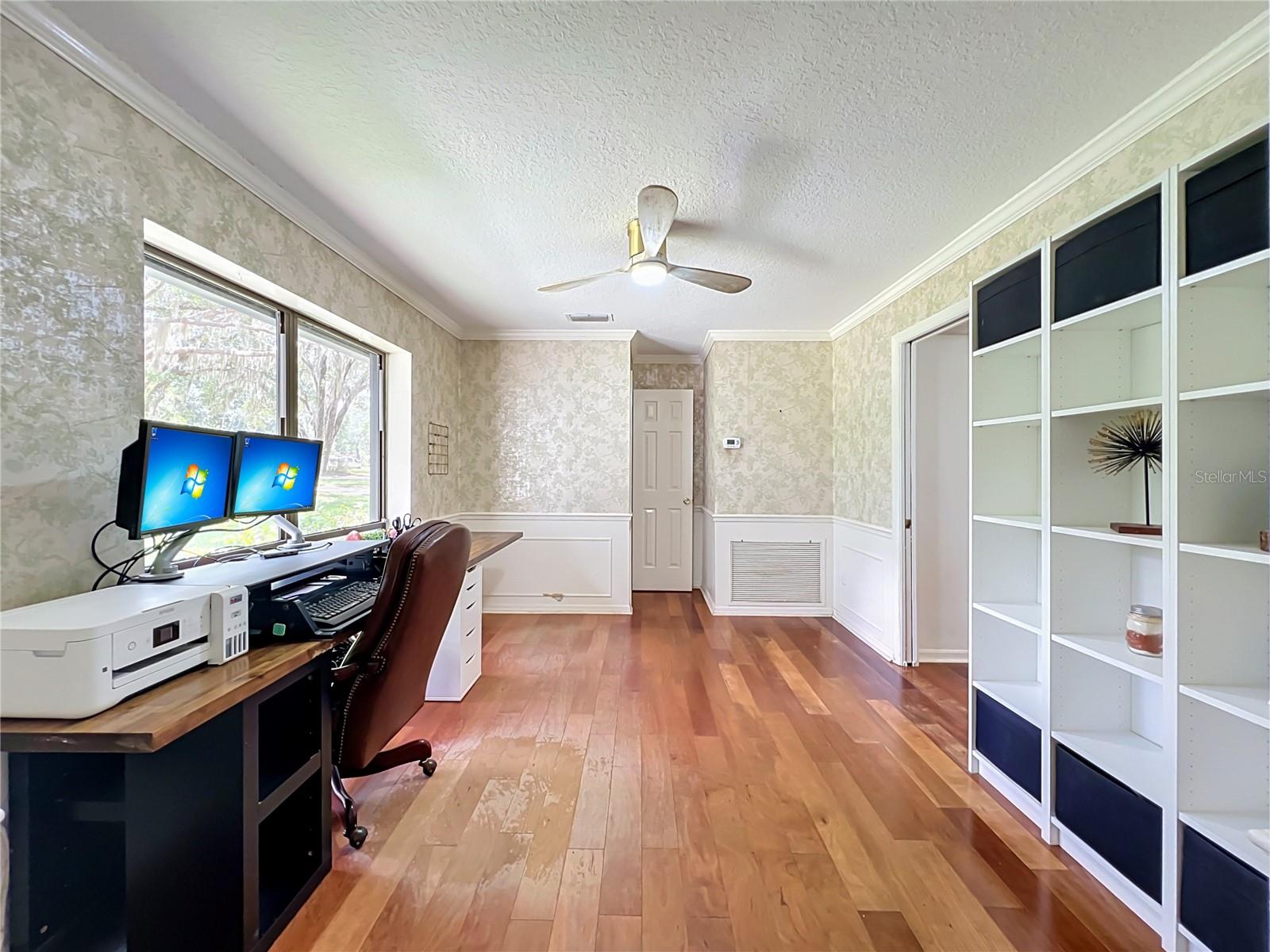 975 DYSON DR