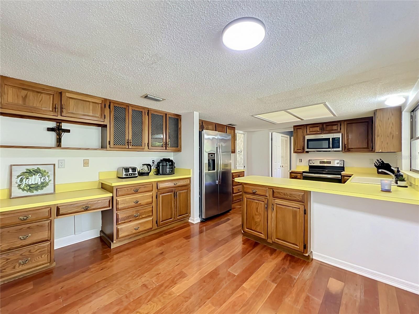 975 DYSON DR