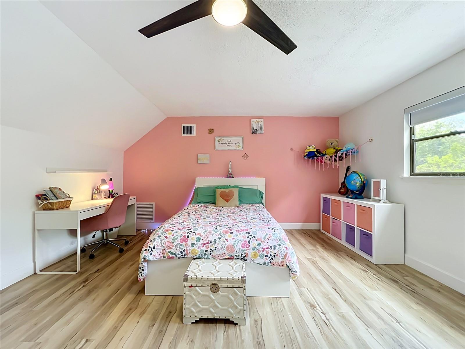 975 DYSON DR