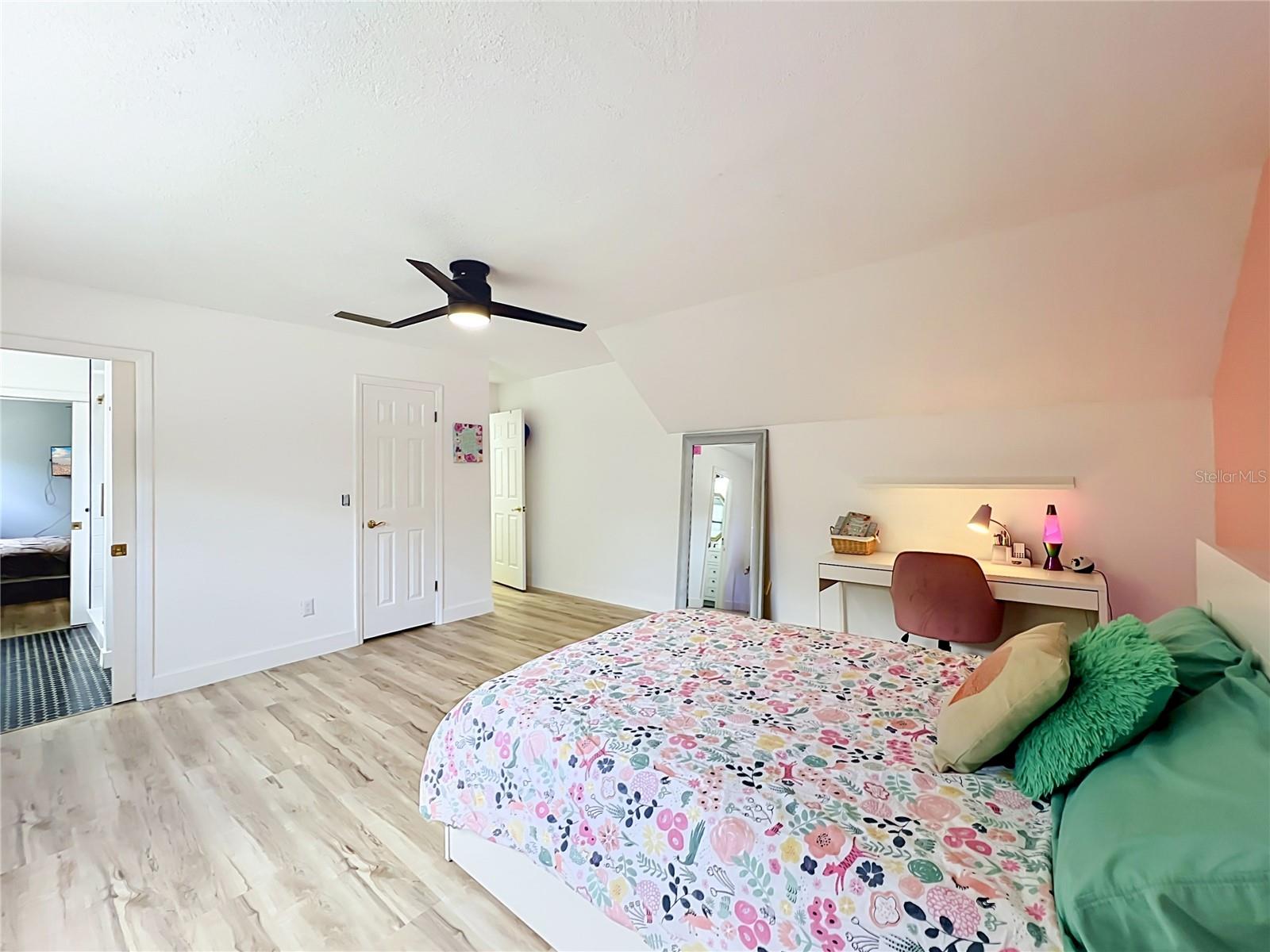 975 DYSON DR