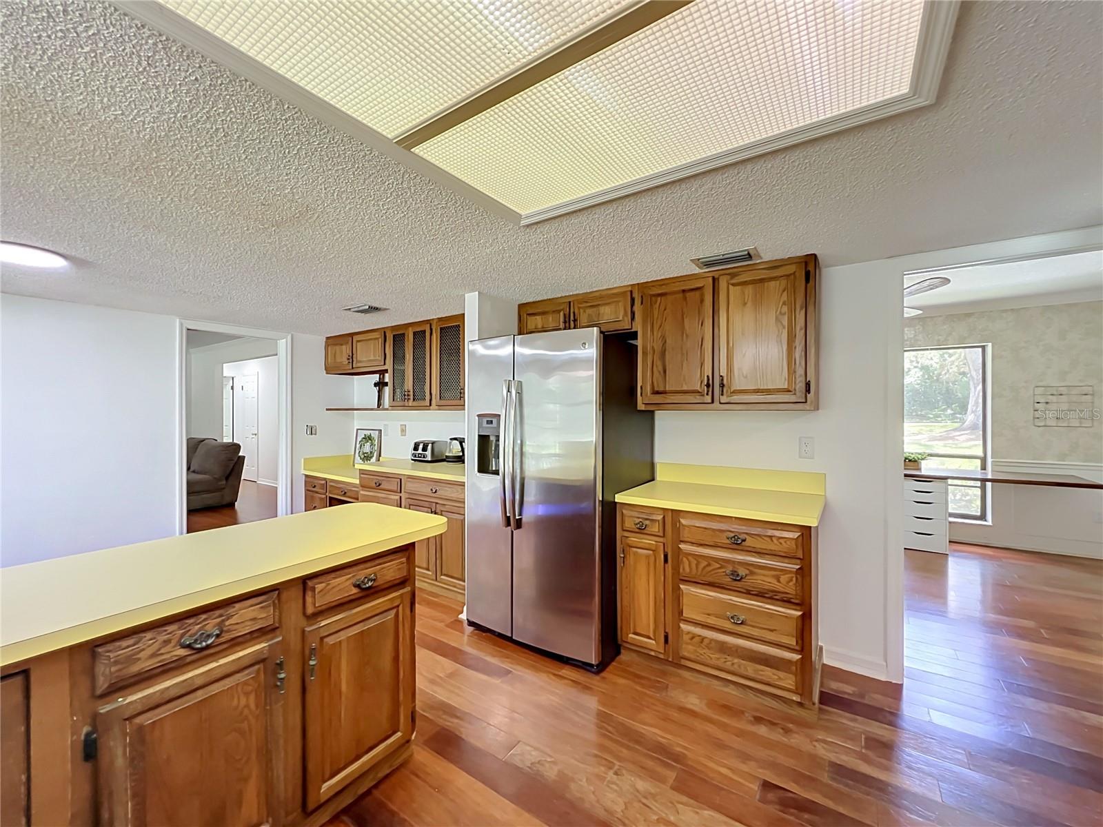 975 DYSON DR