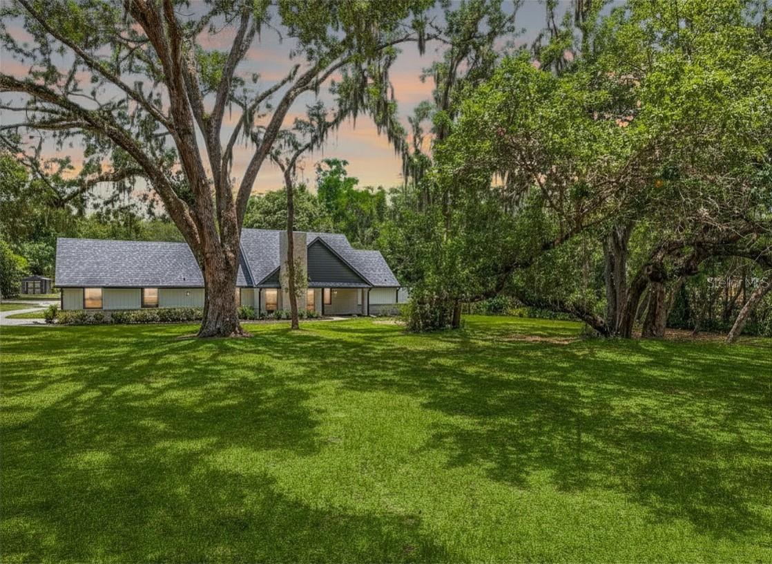 975 DYSON DR