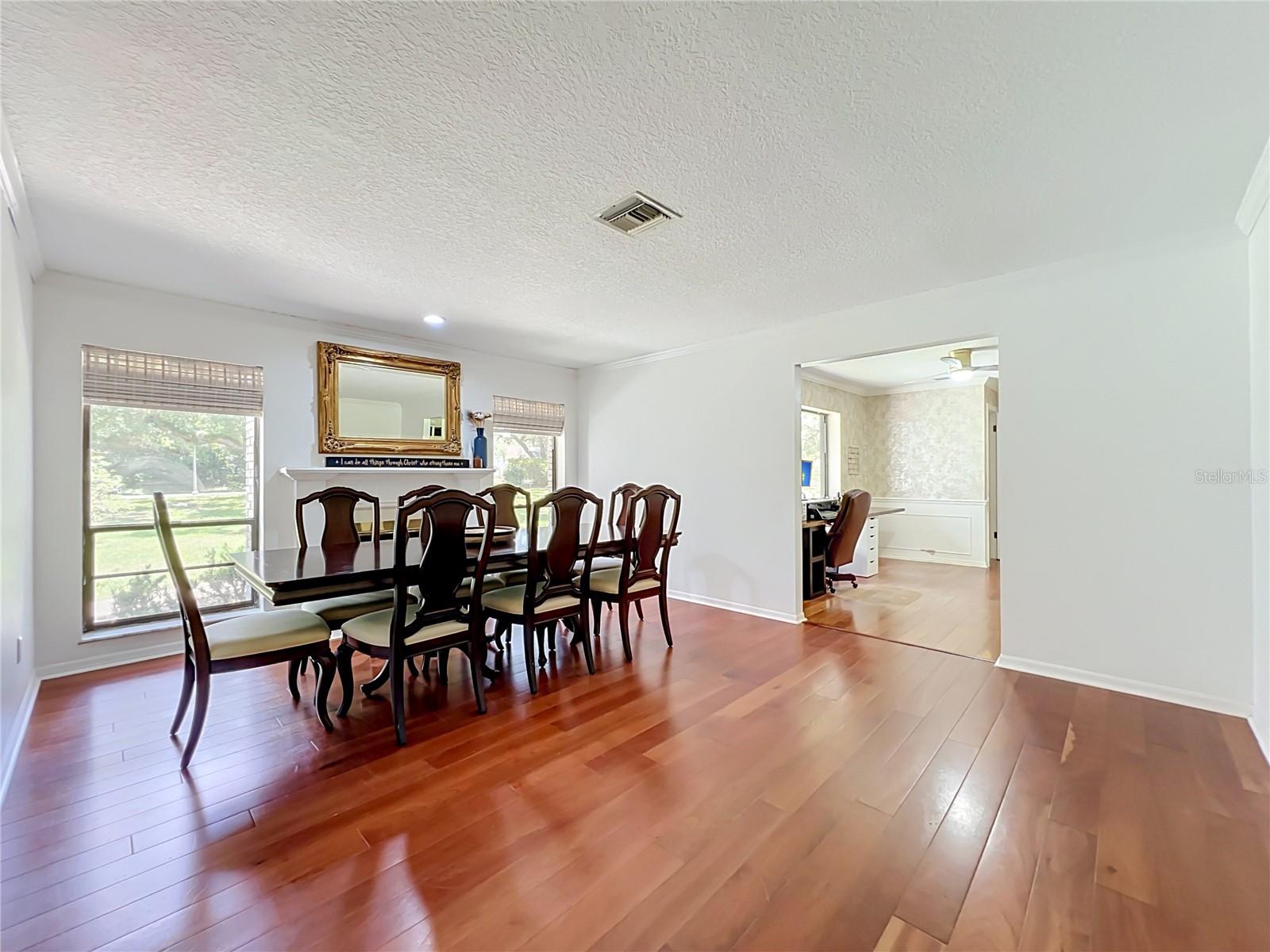 975 DYSON DR