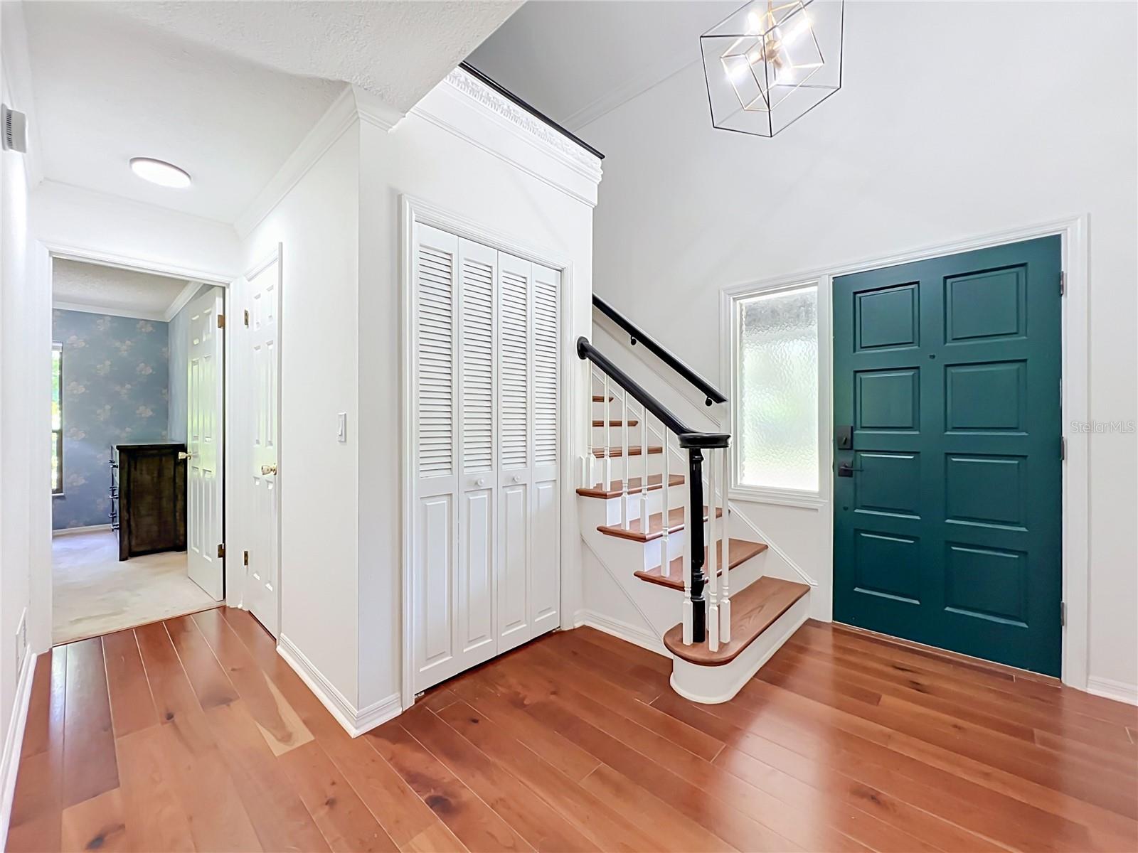 975 DYSON DR