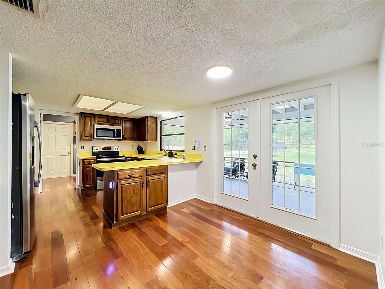 975 DYSON DR