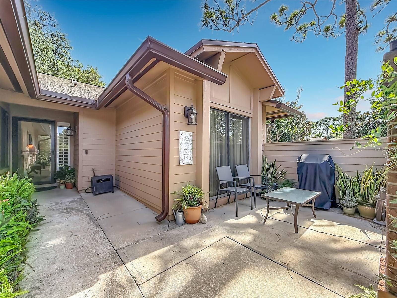 456 NEWTON PL