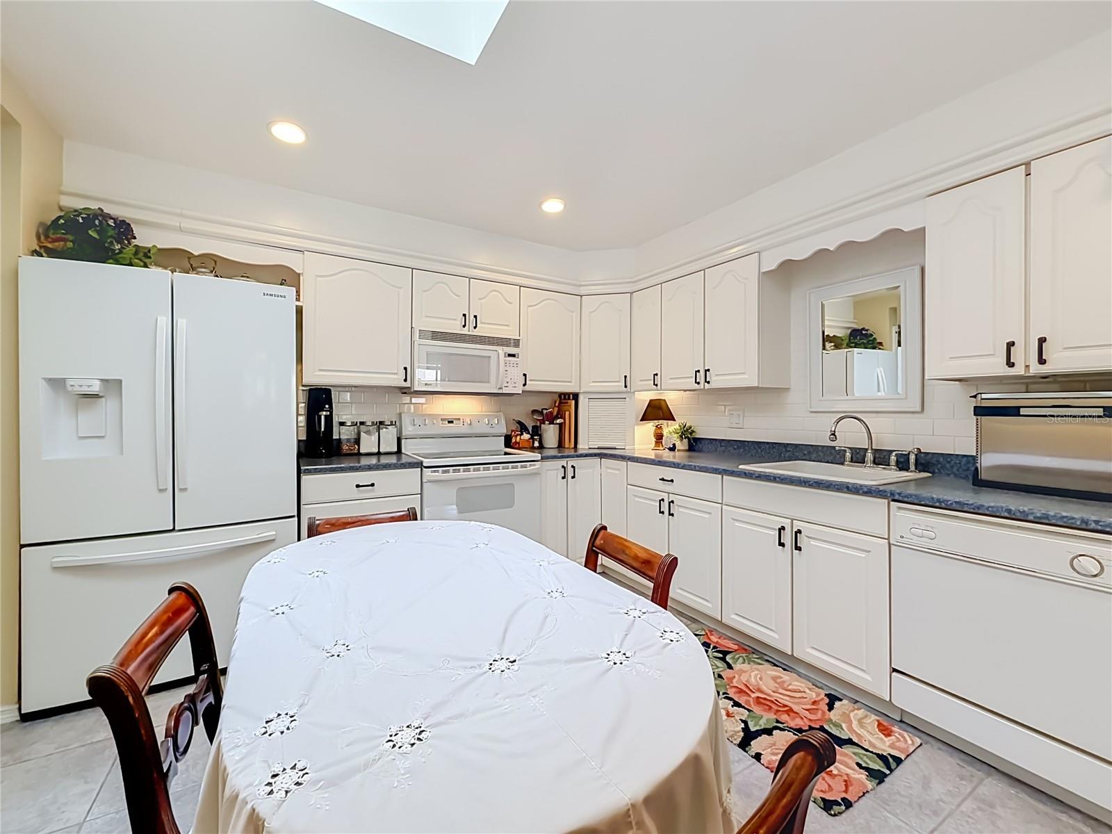 456 NEWTON PL